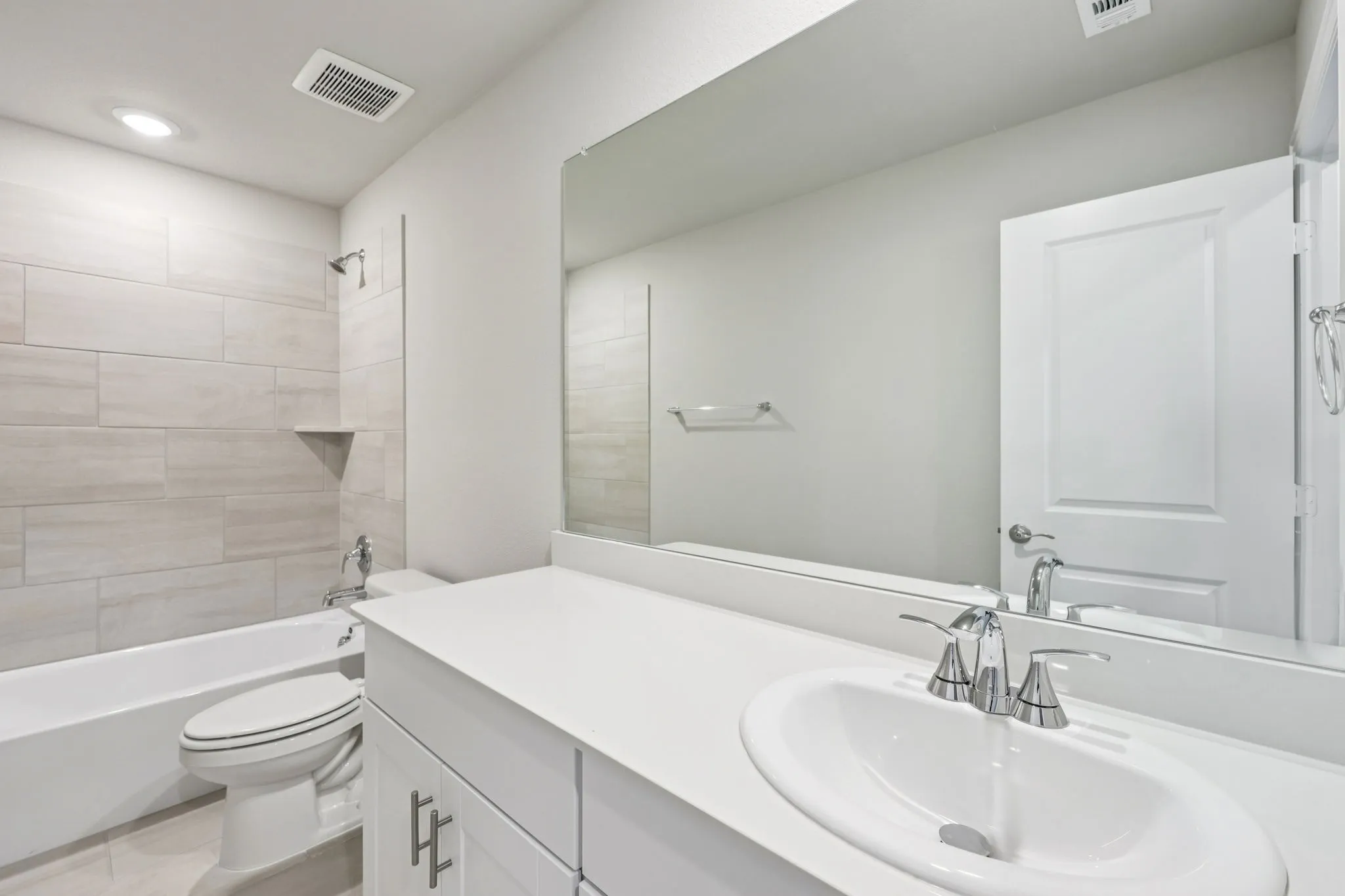 Photo is not of the actual home, but is an inspirational photo of builder’s model home and may depict options, furnishings, and/or decorator features that are not included.