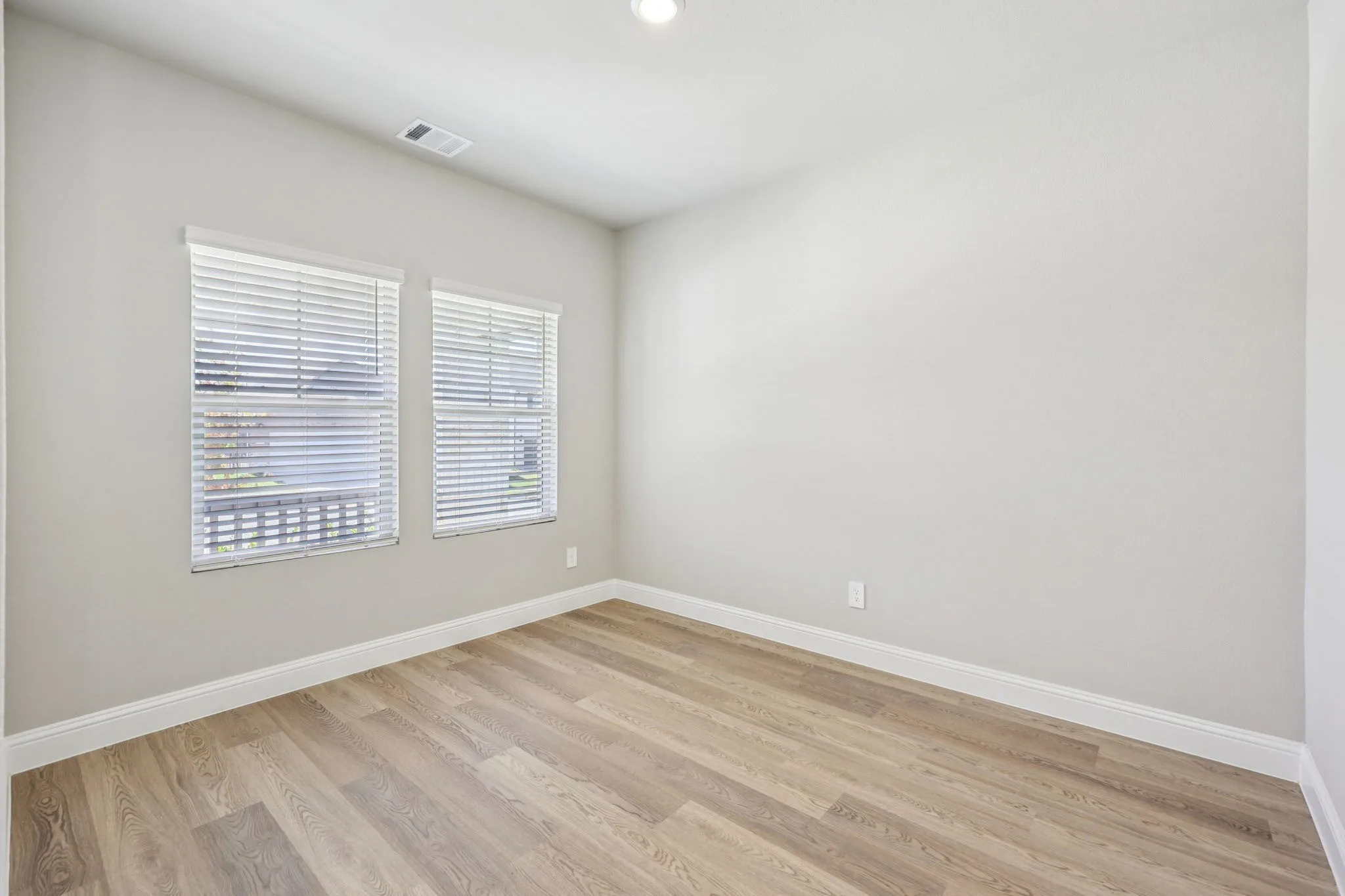 Photo is not of the actual home, but is an inspirational photo of builder’s model home and may depict options, furnishings, and/or decorator features that are not included.