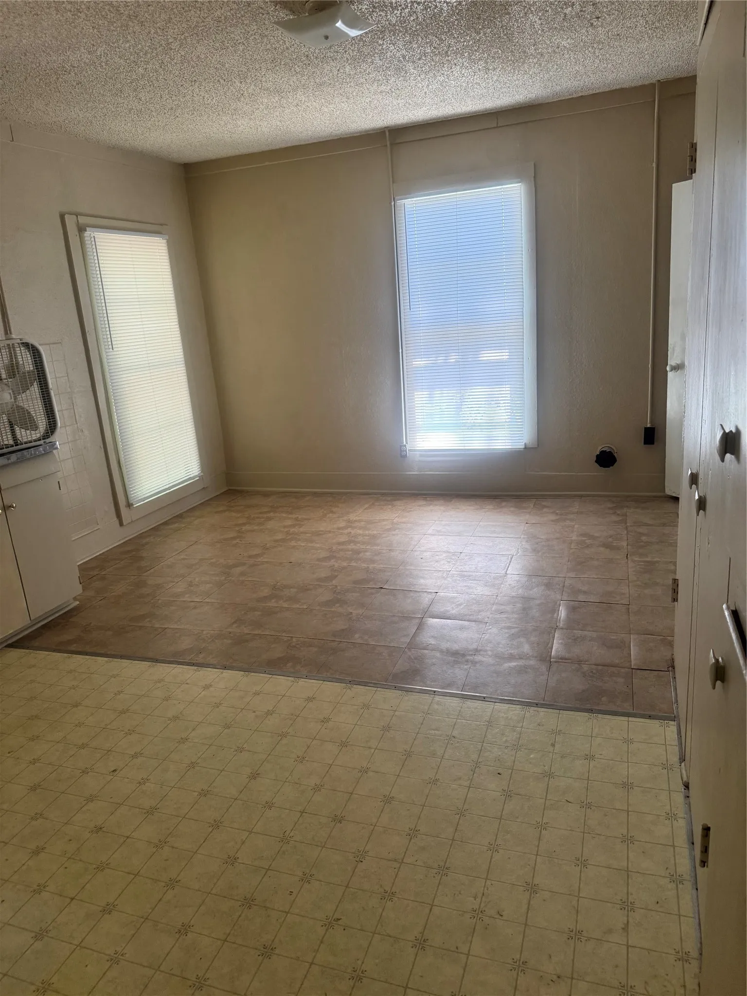 Kitchen - dining