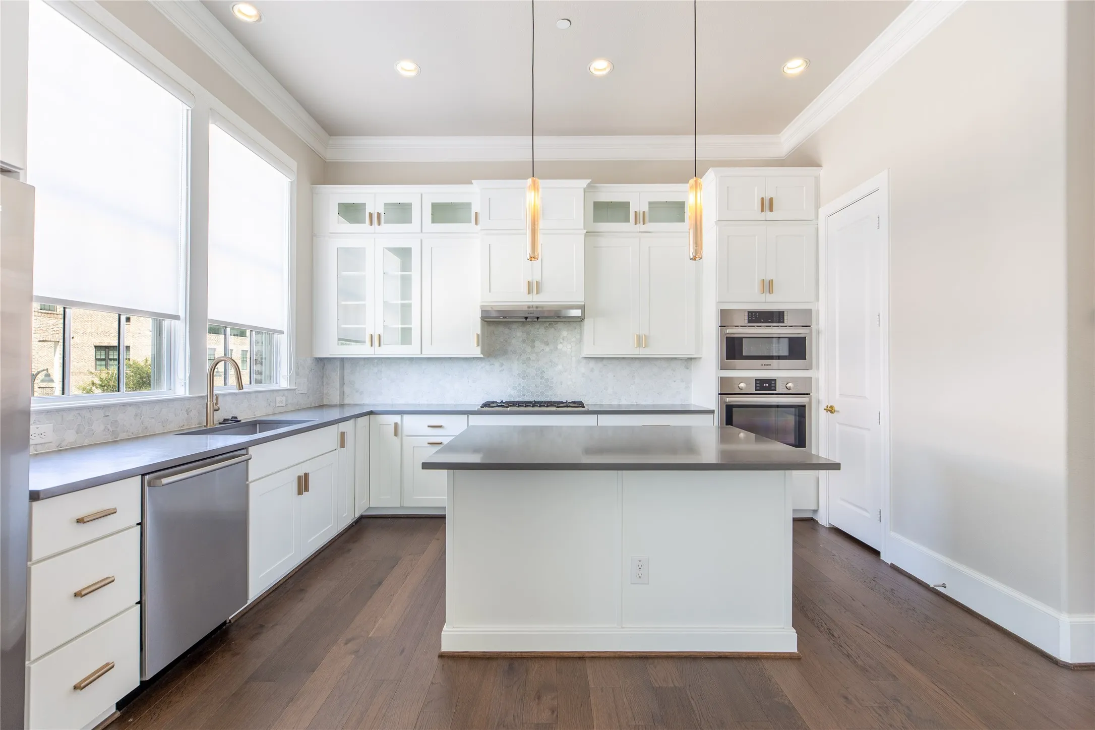 Townhouse For Sale in Dallas County , 4116 Runyon Road, Addison, Texas 75001, 3 Bedroom, 4 Bathroom, 2 Garage spaces, 2,588 Sqft, built in 2018, mls#21342260, Real Estate Agent in Addison, Homes For Sale in Dallas county, Homes For Sale in Addison, Realtor in Addison Texas, Real Estate Brokerage Independent Realty Texas, Luminita Cordes Realtor