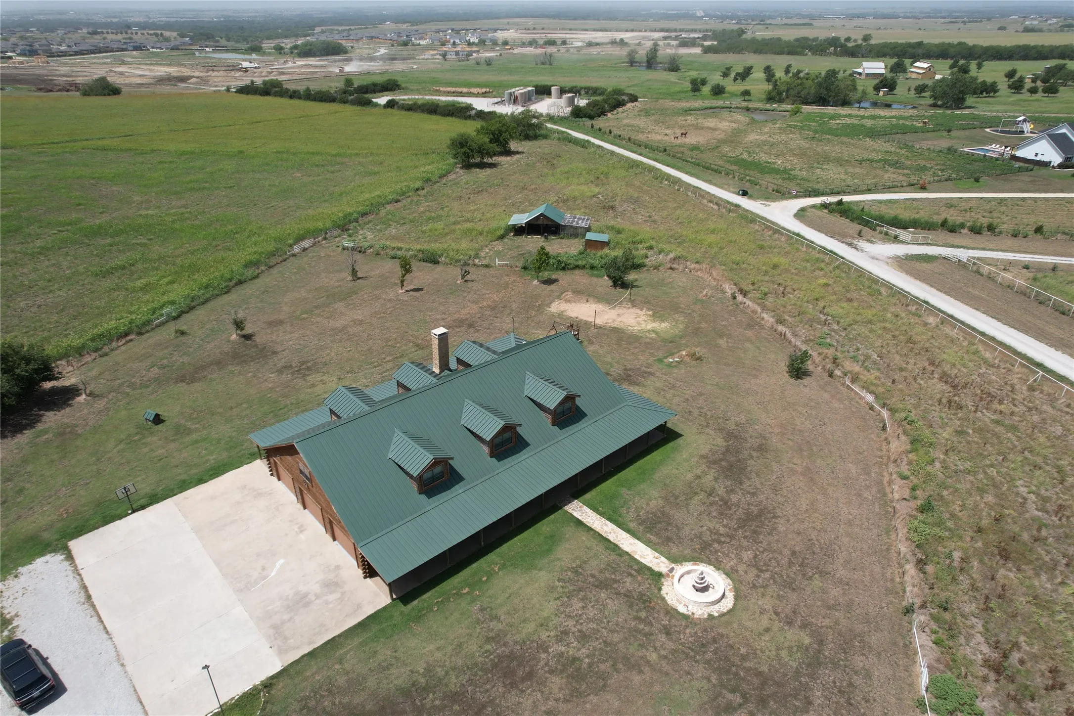 Single Family Residence For Rent in Denton County , 13201 Prairie Sky Lane, Krum, Texas 76249, 4 Bedroom, 4 Bathroom, 3 Garage spaces, 5,810 Sqft, built in 2008, Price $4,500, mls#21357982, Real Estate Agent in Krum, Homes For Rent in Denton county, Homes For Rent in Krum, Realtor in Krum Texas, Real Estate Brokerage Independent Realty Texas, Luminita Cordes Realtor