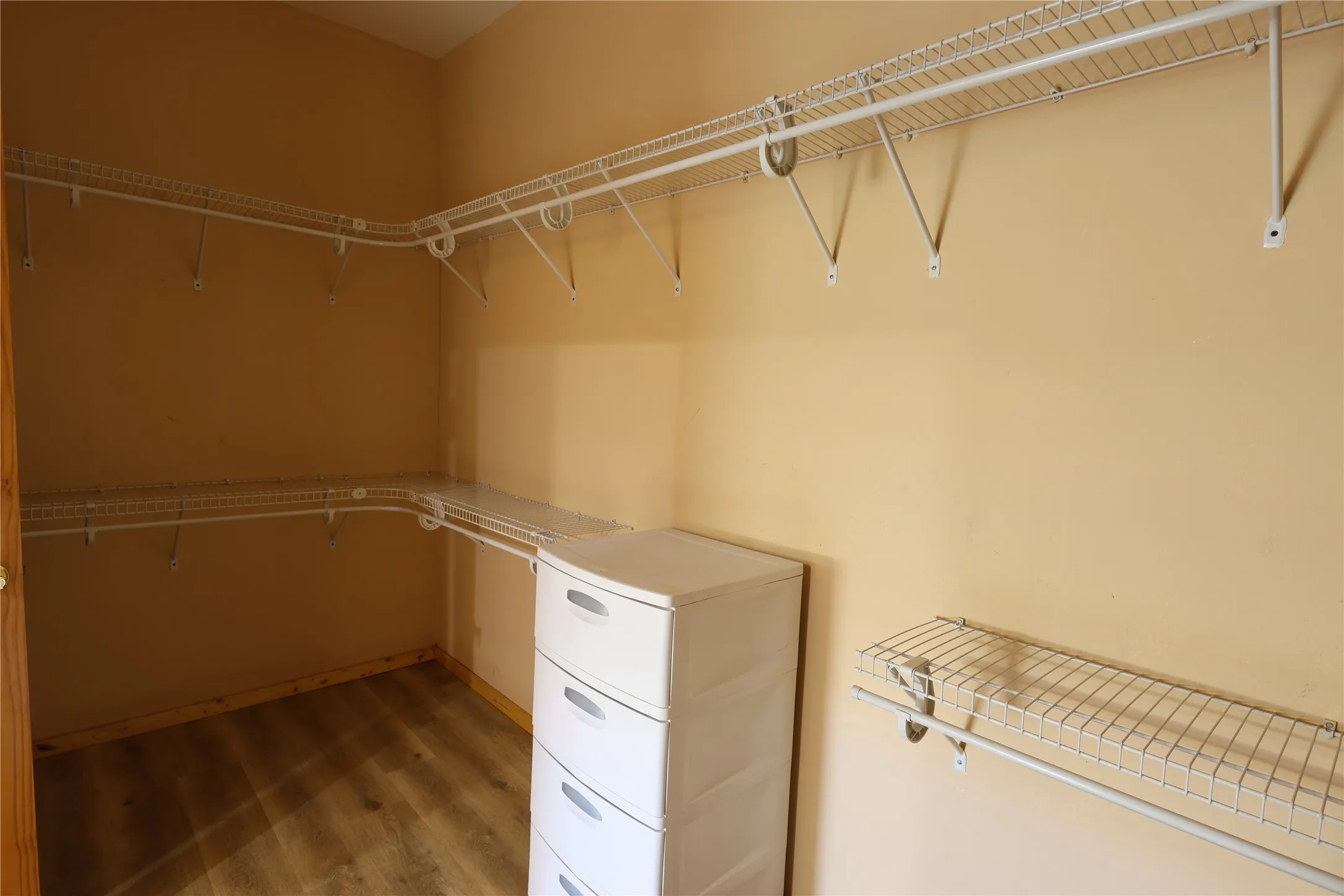 Single Family Residence For Rent in Denton County , 13201 Prairie Sky Lane, Krum, Texas 76249, 4 Bedroom, 4 Bathroom, 3 Garage spaces, 5,810 Sqft, built in 2008, Price $4,500, mls#21357982, Real Estate Agent in Krum, Homes For Rent in Denton county, Homes For Rent in Krum, Realtor in Krum Texas, Real Estate Brokerage Independent Realty Texas, Luminita Cordes Realtor