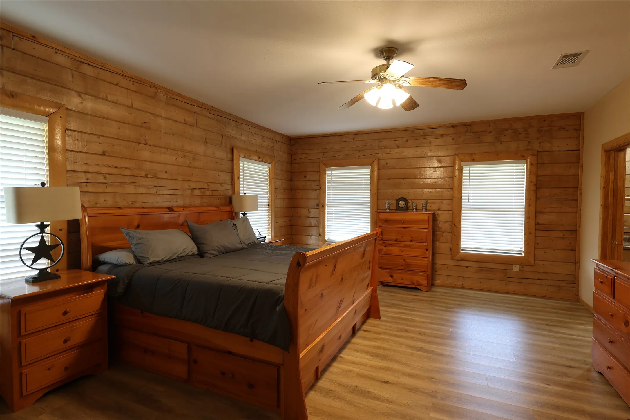 Single Family Residence For Rent in Denton County , 13201 Prairie Sky Lane, Krum, Texas 76249, 4 Bedroom, 4 Bathroom, 3 Garage spaces, 5,810 Sqft, built in 2008, Price $4,500, mls#21357982, Real Estate Agent in Krum, Homes For Rent in Denton county, Homes For Rent in Krum, Realtor in Krum Texas, Real Estate Brokerage Independent Realty Texas, Luminita Cordes Realtor