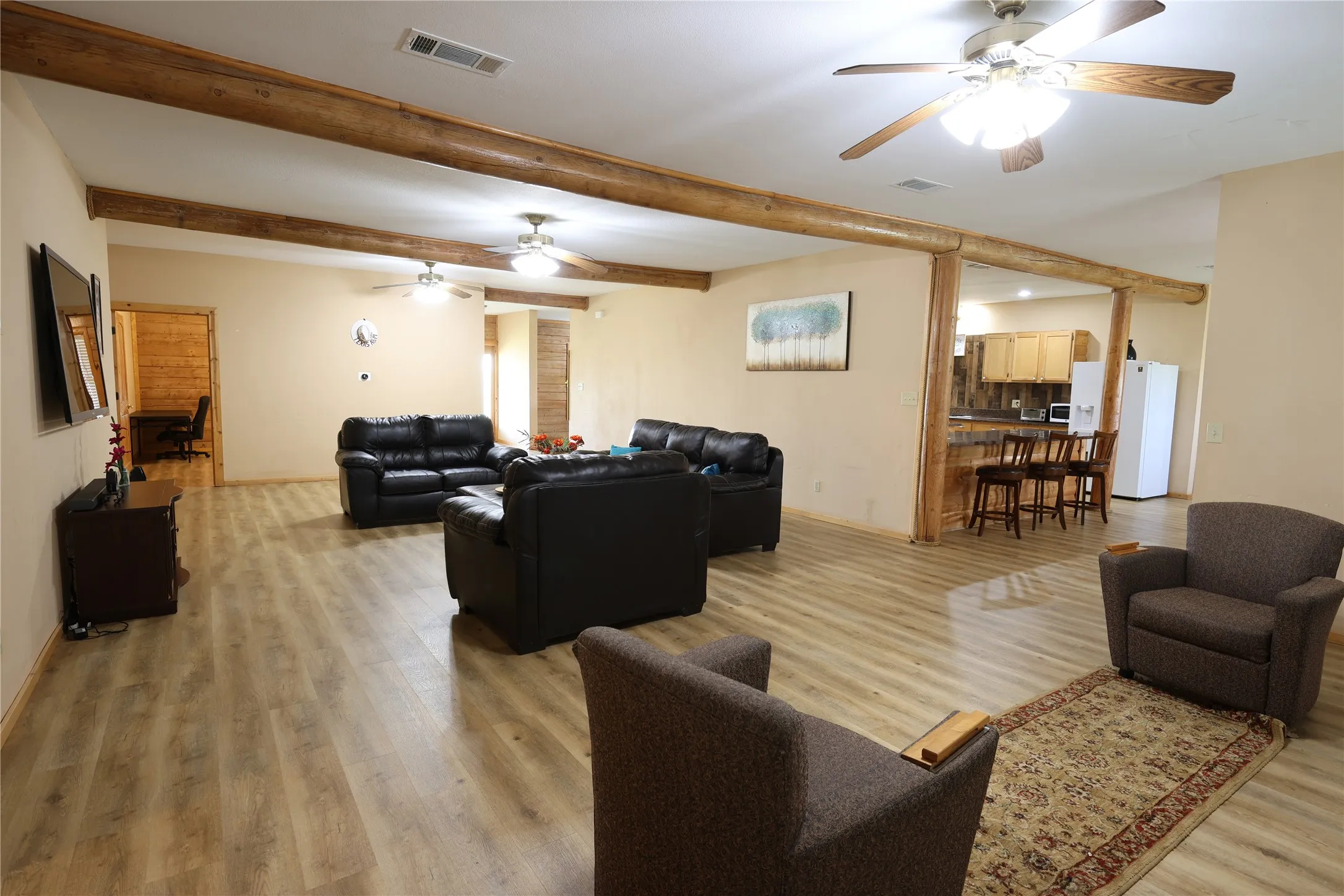 Single Family Residence For Rent in Denton County , 13201 Prairie Sky Lane, Krum, Texas 76249, 4 Bedroom, 4 Bathroom, 3 Garage spaces, 5,810 Sqft, built in 2008, Price $4,500, mls#21357982, Real Estate Agent in Krum, Homes For Rent in Denton county, Homes For Rent in Krum, Realtor in Krum Texas, Real Estate Brokerage Independent Realty Texas, Luminita Cordes Realtor