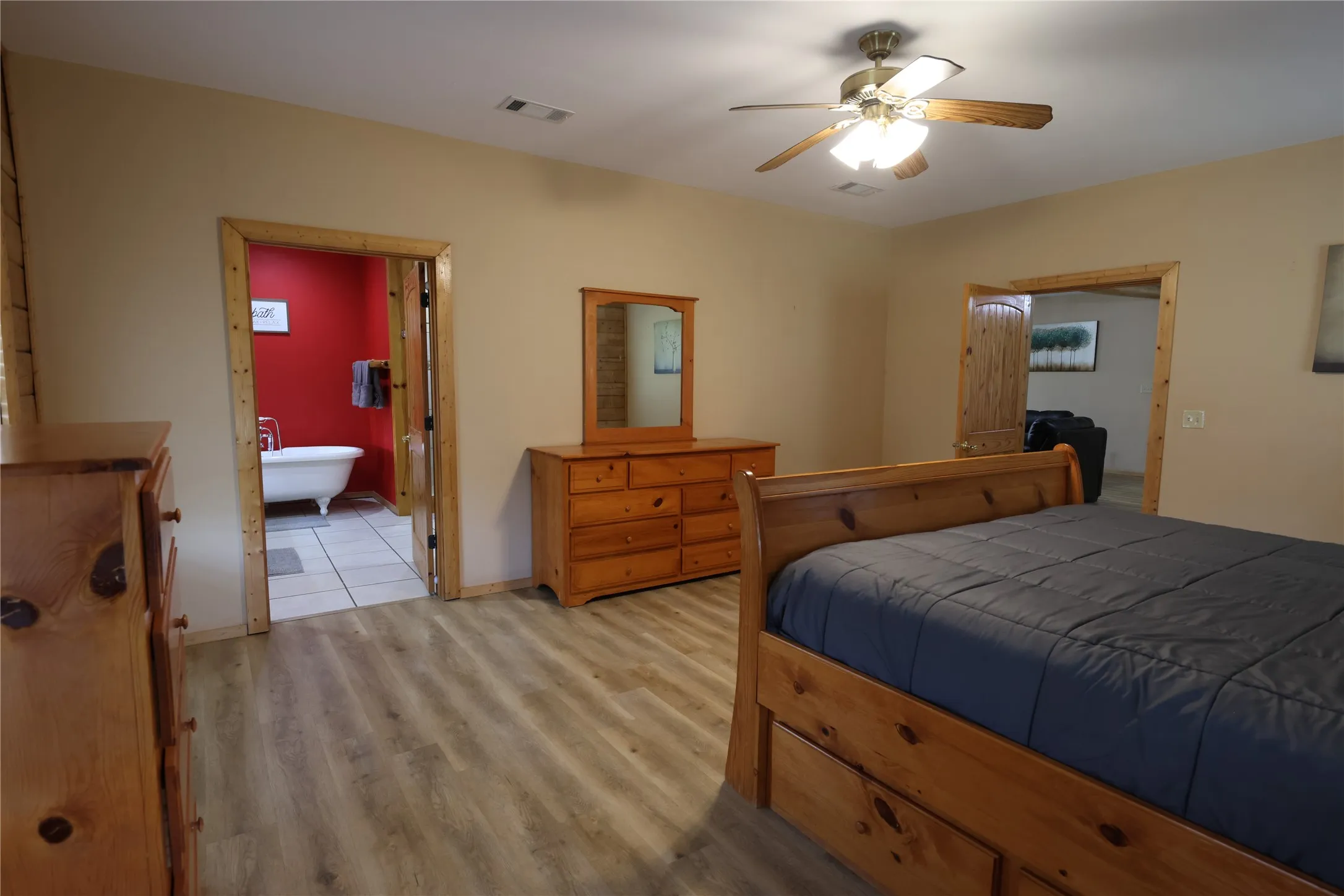 Single Family Residence For Rent in Denton County , 13201 Prairie Sky Lane, Krum, Texas 76249, 4 Bedroom, 4 Bathroom, 3 Garage spaces, 5,810 Sqft, built in 2008, Price $4,500, mls#21357982, Real Estate Agent in Krum, Homes For Rent in Denton county, Homes For Rent in Krum, Realtor in Krum Texas, Real Estate Brokerage Independent Realty Texas, Luminita Cordes Realtor