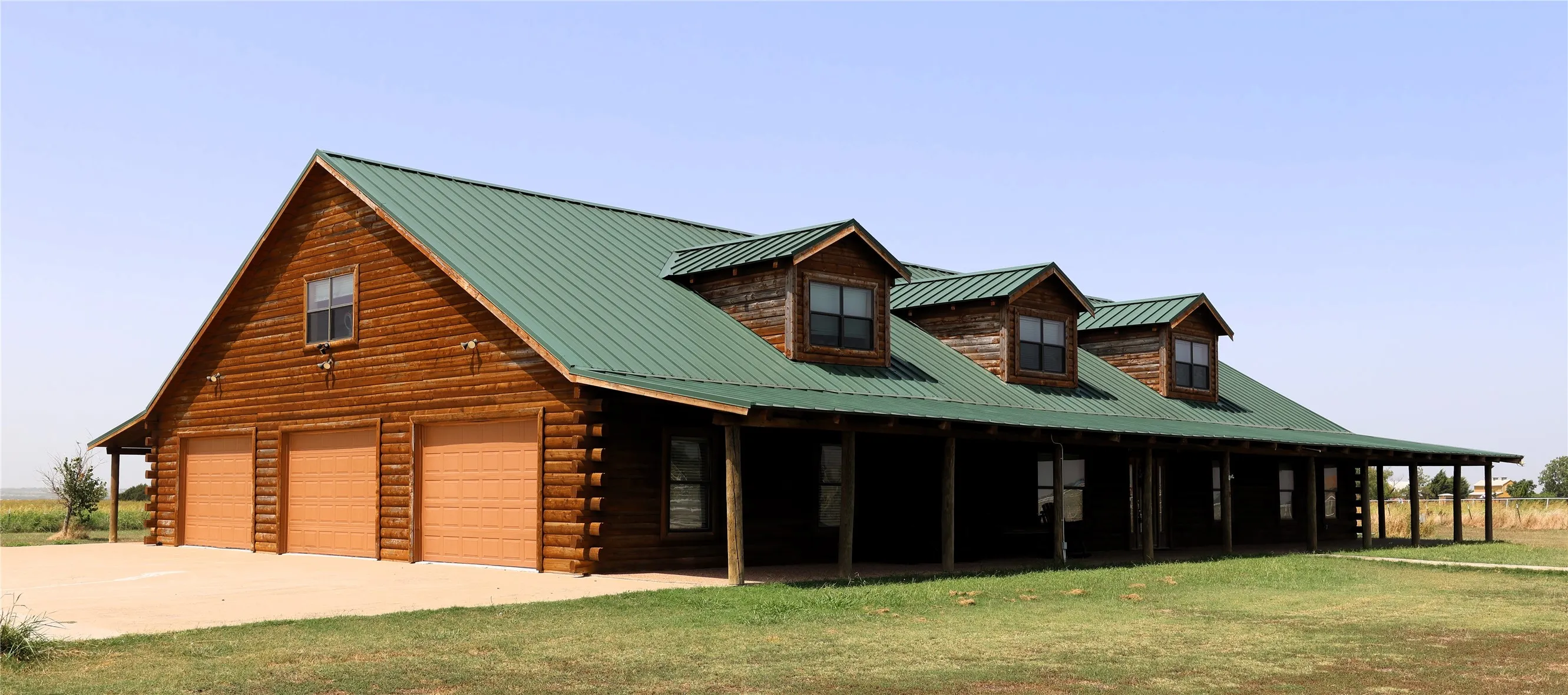 Single Family Residence For Rent in Denton County , 13201 Prairie Sky Lane, Krum, Texas 76249, 4 Bedroom, 4 Bathroom, 3 Garage spaces, 5,810 Sqft, built in 2008, Price $4,500, mls#21357982, Real Estate Agent in Krum, Homes For Rent in Denton county, Homes For Rent in Krum, Realtor in Krum Texas, Real Estate Brokerage Independent Realty Texas, Luminita Cordes Realtor