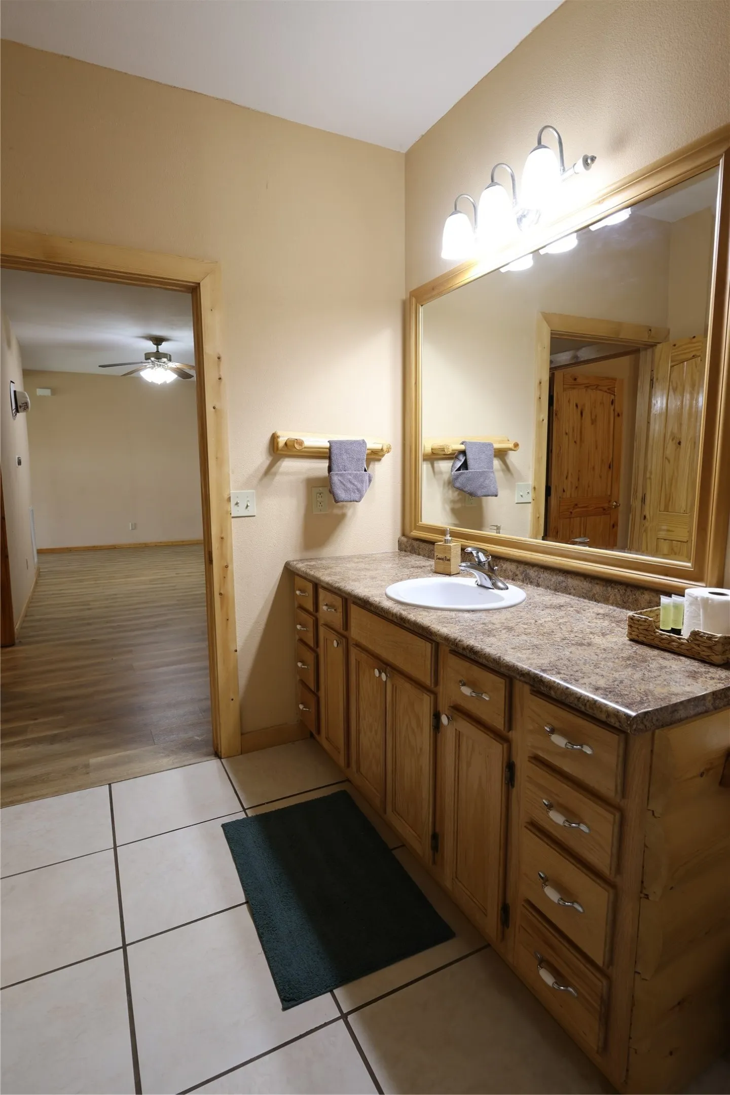 Single Family Residence For Rent in Denton County , 13201 Prairie Sky Lane, Krum, Texas 76249, 4 Bedroom, 4 Bathroom, 3 Garage spaces, 5,810 Sqft, built in 2008, Price $4,500, mls#21357982, Real Estate Agent in Krum, Homes For Rent in Denton county, Homes For Rent in Krum, Realtor in Krum Texas, Real Estate Brokerage Independent Realty Texas, Luminita Cordes Realtor