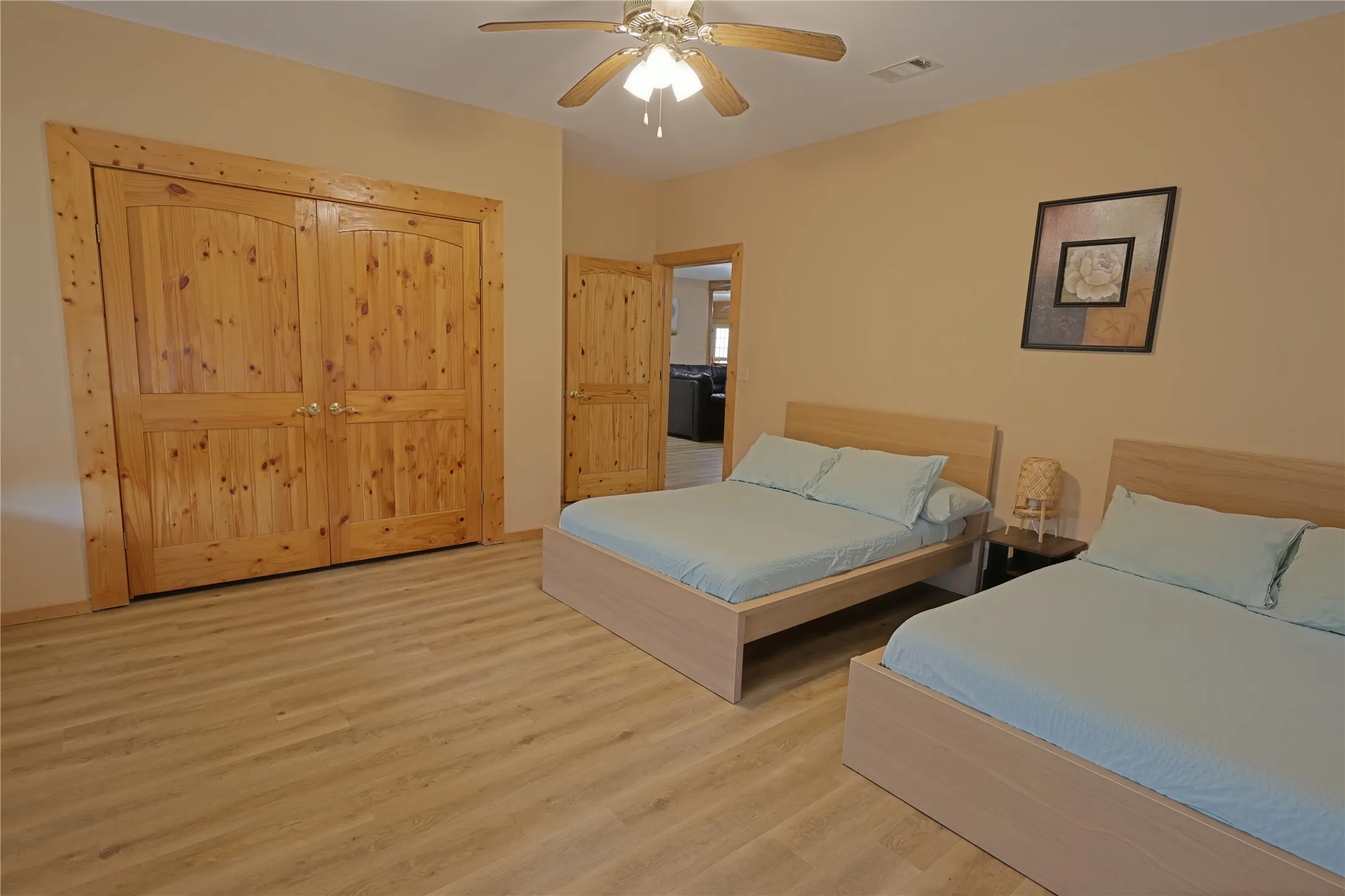 Single Family Residence For Rent in Denton County , 13201 Prairie Sky Lane, Krum, Texas 76249, 4 Bedroom, 4 Bathroom, 3 Garage spaces, 5,810 Sqft, built in 2008, Price $4,500, mls#21357982, Real Estate Agent in Krum, Homes For Rent in Denton county, Homes For Rent in Krum, Realtor in Krum Texas, Real Estate Brokerage Independent Realty Texas, Luminita Cordes Realtor