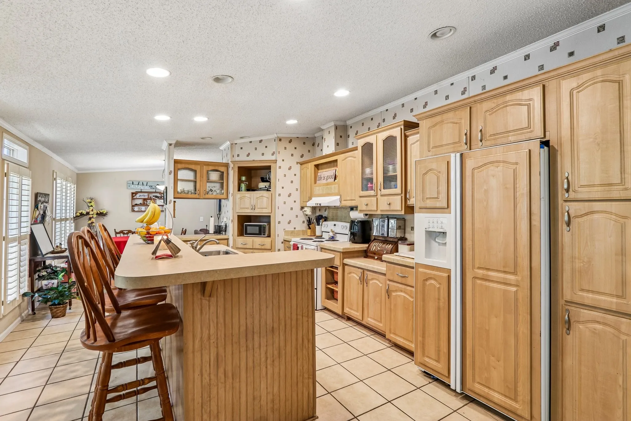 Mobile Home For Sale in Grayson County , 5433 State Highway 160, Whitewright, Texas 75491, 4 Bedroom, 2 Bathroom, Garage spaces, 2,128 Sqft, built in 2004, mls#21357026, Real Estate Agent in Whitewright, Homes For Sale in Grayson county, Homes For Sale in Whitewright, Realtor in Whitewright Texas, Real Estate Brokerage Independent Realty Texas, Luminita Cordes Realtor