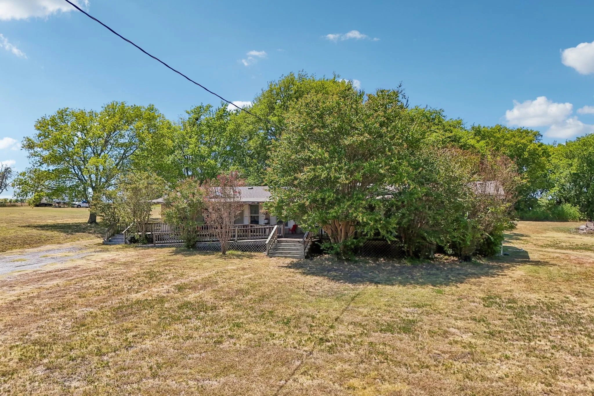 Mobile Home For Sale in Grayson County , 5433 State Highway 160, Whitewright, Texas 75491, 4 Bedroom, 2 Bathroom, Garage spaces, 2,128 Sqft, built in 2004, mls#21357026, Real Estate Agent in Whitewright, Homes For Sale in Grayson county, Homes For Sale in Whitewright, Realtor in Whitewright Texas, Real Estate Brokerage Independent Realty Texas, Luminita Cordes Realtor