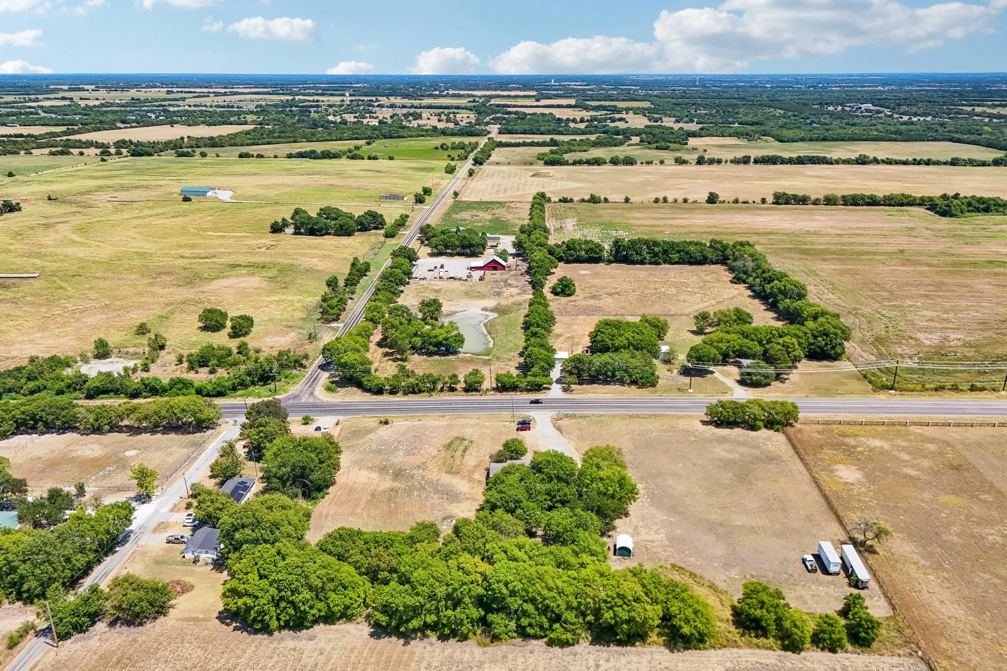 Mobile Home For Sale in Grayson County , 5433 State Highway 160, Whitewright, Texas 75491, 4 Bedroom, 2 Bathroom, Garage spaces, 2,128 Sqft, built in 2004, mls#21357026, Real Estate Agent in Whitewright, Homes For Sale in Grayson county, Homes For Sale in Whitewright, Realtor in Whitewright Texas, Real Estate Brokerage Independent Realty Texas, Luminita Cordes Realtor