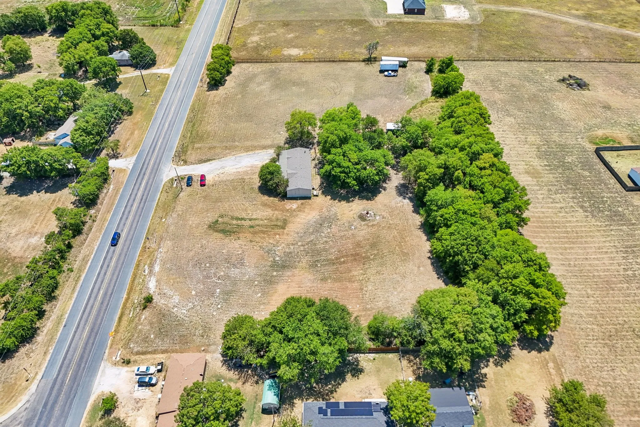 Mobile Home For Sale in Grayson County , 5433 State Highway 160, Whitewright, Texas 75491, 4 Bedroom, 2 Bathroom, Garage spaces, 2,128 Sqft, built in 2004, mls#21357026, Real Estate Agent in Whitewright, Homes For Sale in Grayson county, Homes For Sale in Whitewright, Realtor in Whitewright Texas, Real Estate Brokerage Independent Realty Texas, Luminita Cordes Realtor
