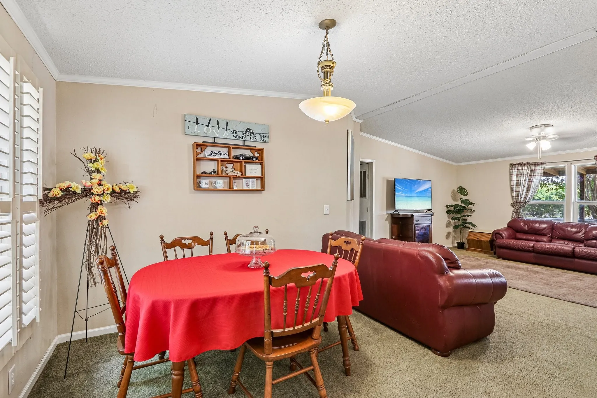 Mobile Home For Sale in Grayson County , 5433 State Highway 160, Whitewright, Texas 75491, 4 Bedroom, 2 Bathroom, Garage spaces, 2,128 Sqft, built in 2004, mls#21357026, Real Estate Agent in Whitewright, Homes For Sale in Grayson county, Homes For Sale in Whitewright, Realtor in Whitewright Texas, Real Estate Brokerage Independent Realty Texas, Luminita Cordes Realtor