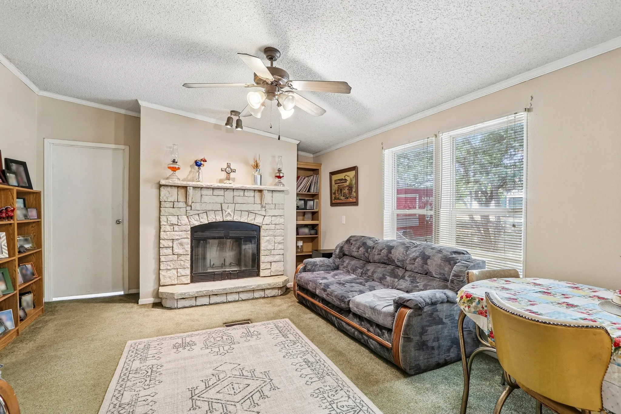 Mobile Home For Sale in Grayson County , 5433 State Highway 160, Whitewright, Texas 75491, 4 Bedroom, 2 Bathroom, Garage spaces, 2,128 Sqft, built in 2004, mls#21357026, Real Estate Agent in Whitewright, Homes For Sale in Grayson county, Homes For Sale in Whitewright, Realtor in Whitewright Texas, Real Estate Brokerage Independent Realty Texas, Luminita Cordes Realtor