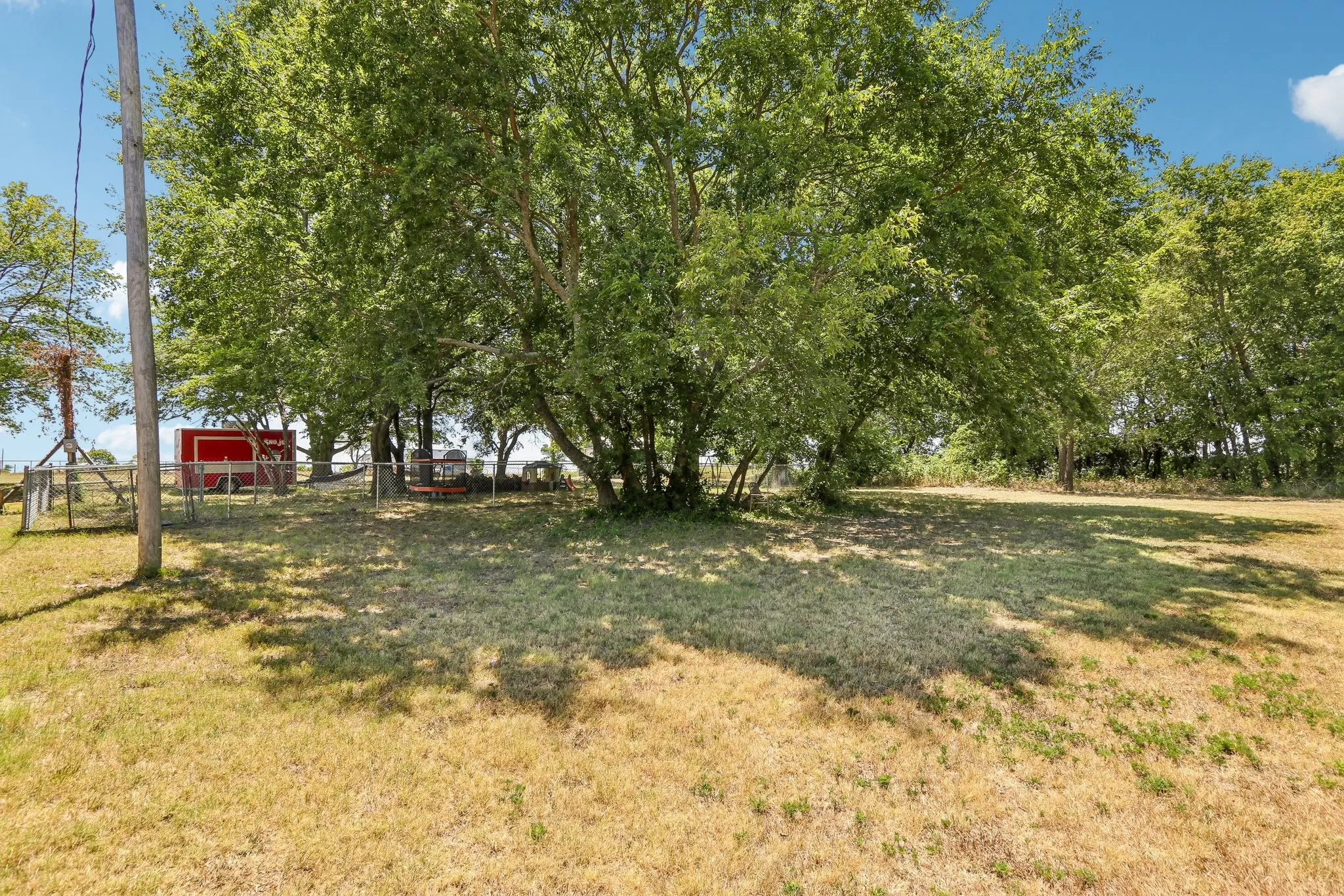 Mobile Home For Sale in Grayson County , 5433 State Highway 160, Whitewright, Texas 75491, 4 Bedroom, 2 Bathroom, Garage spaces, 2,128 Sqft, built in 2004, mls#21357026, Real Estate Agent in Whitewright, Homes For Sale in Grayson county, Homes For Sale in Whitewright, Realtor in Whitewright Texas, Real Estate Brokerage Independent Realty Texas, Luminita Cordes Realtor