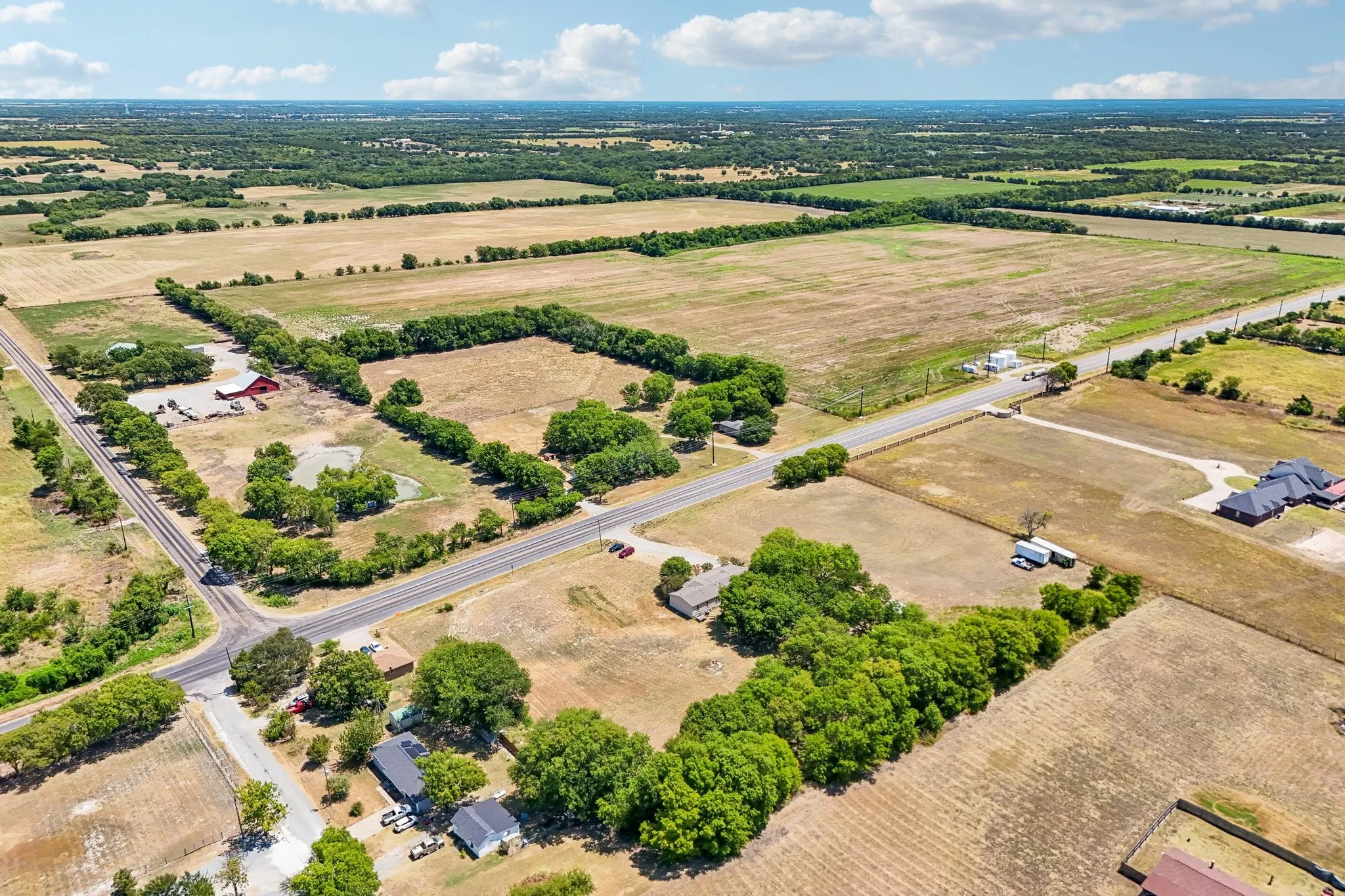 Mobile Home For Sale in Grayson County , 5433 State Highway 160, Whitewright, Texas 75491, 4 Bedroom, 2 Bathroom, Garage spaces, 2,128 Sqft, built in 2004, mls#21357026, Real Estate Agent in Whitewright, Homes For Sale in Grayson county, Homes For Sale in Whitewright, Realtor in Whitewright Texas, Real Estate Brokerage Independent Realty Texas, Luminita Cordes Realtor