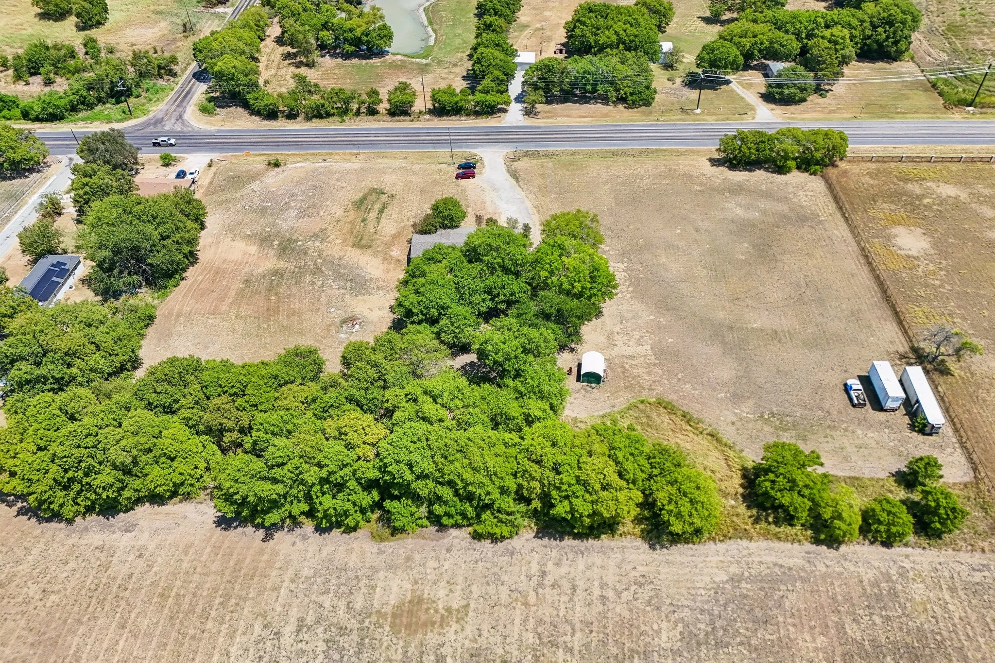 Mobile Home For Sale in Grayson County , 5433 State Highway 160, Whitewright, Texas 75491, 4 Bedroom, 2 Bathroom, Garage spaces, 2,128 Sqft, built in 2004, mls#21357026, Real Estate Agent in Whitewright, Homes For Sale in Grayson county, Homes For Sale in Whitewright, Realtor in Whitewright Texas, Real Estate Brokerage Independent Realty Texas, Luminita Cordes Realtor