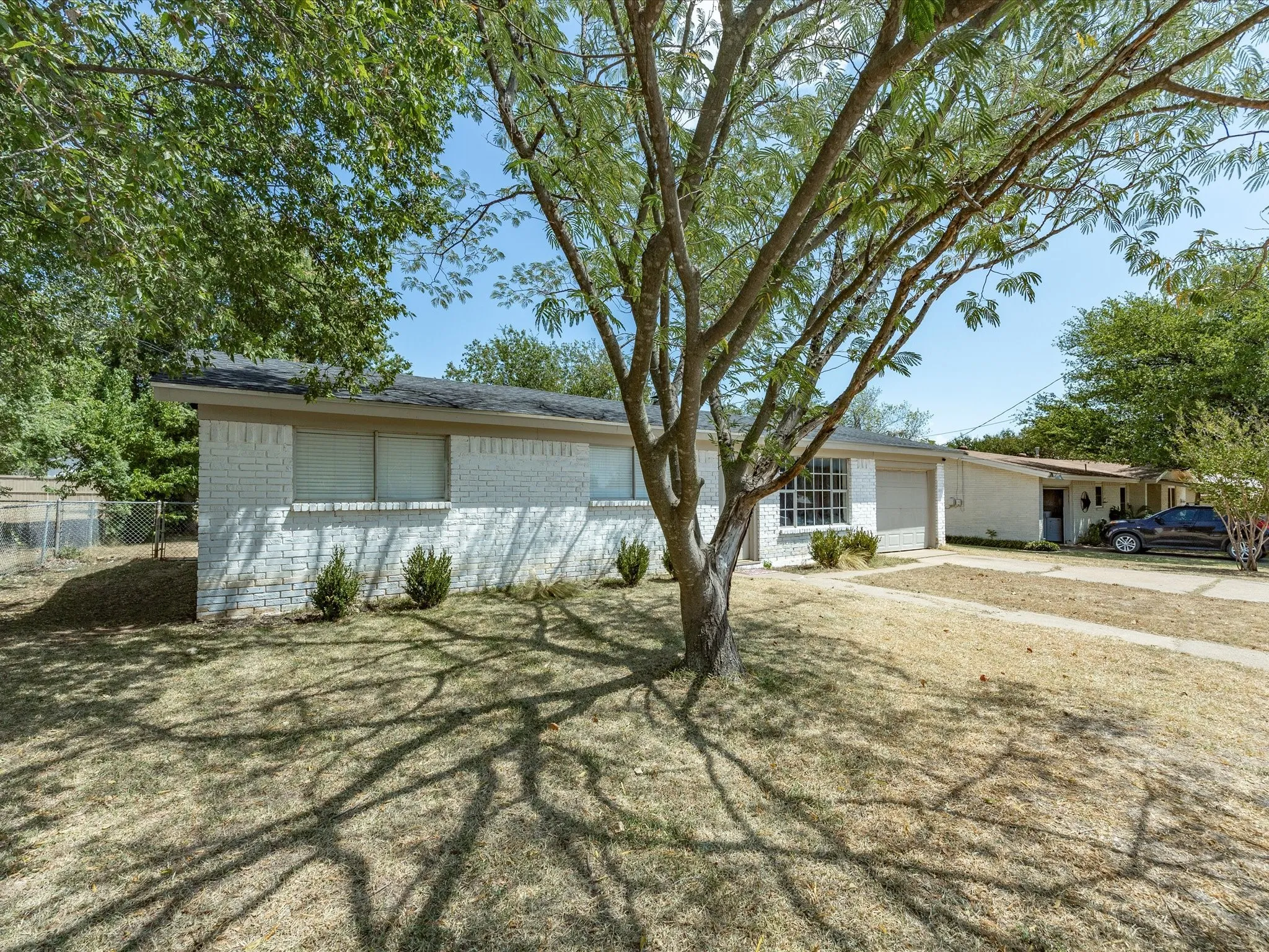 Single Family Residence For Sale in Jack County , 321 E Pine Street, Jacksboro, Texas 76458, 3 Bedroom, 1 Bathroom, 1 Garage spaces, 1,248 Sqft, built in 1978, Price $152,000, mls#21355403, Real Estate Agent in Jacksboro, Homes For Sale in Jack county, Homes For Sale in Jacksboro, Realtor in Jacksboro Texas, Real Estate Brokerage Independent Realty Texas, Luminita Cordes Realtor