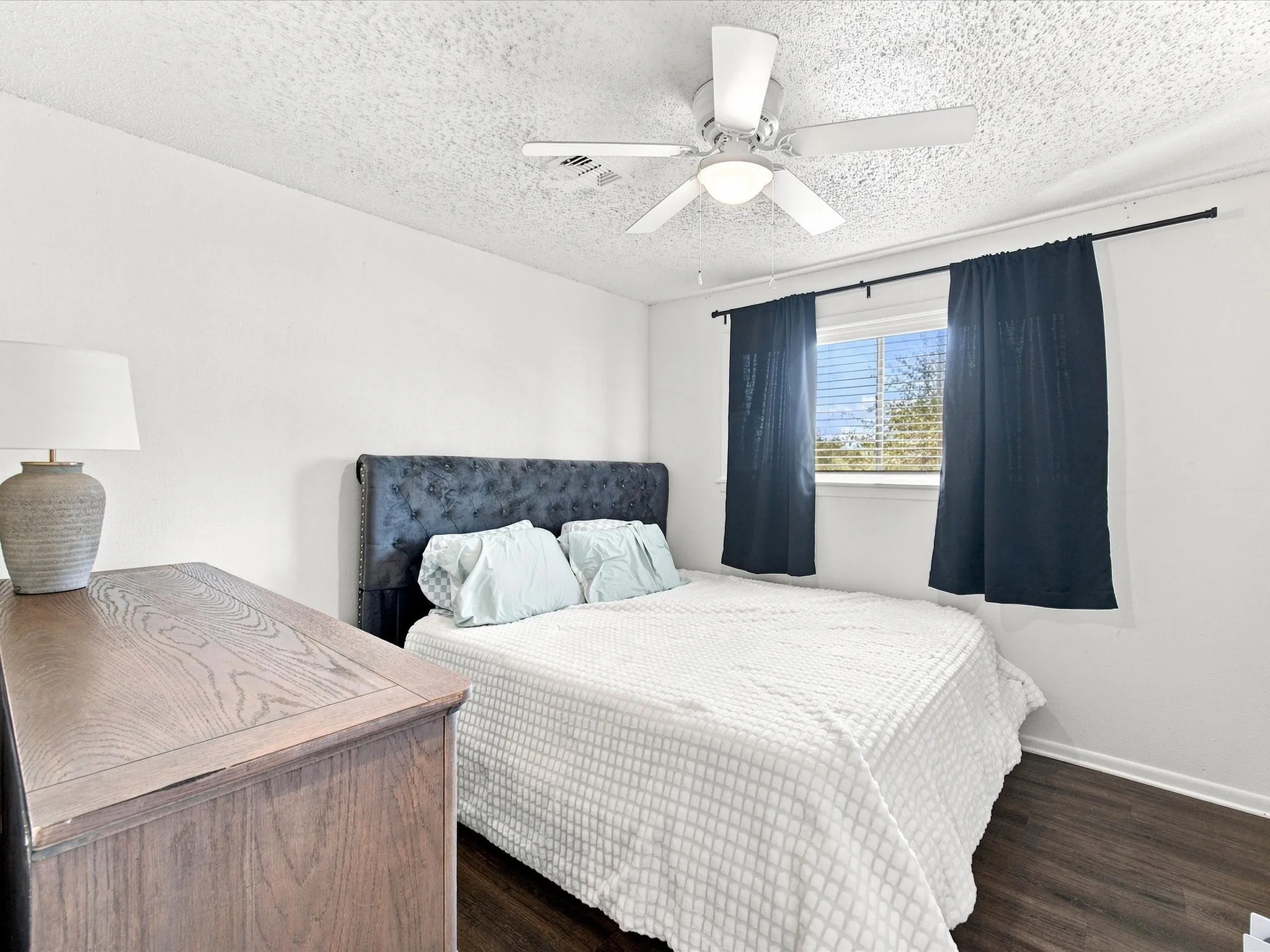 Single Family Residence For Sale in Jack County , 321 E Pine Street, Jacksboro, Texas 76458, 3 Bedroom, 1 Bathroom, 1 Garage spaces, 1,248 Sqft, built in 1978, Price $152,000, mls#21355403, Real Estate Agent in Jacksboro, Homes For Sale in Jack county, Homes For Sale in Jacksboro, Realtor in Jacksboro Texas, Real Estate Brokerage Independent Realty Texas, Luminita Cordes Realtor
