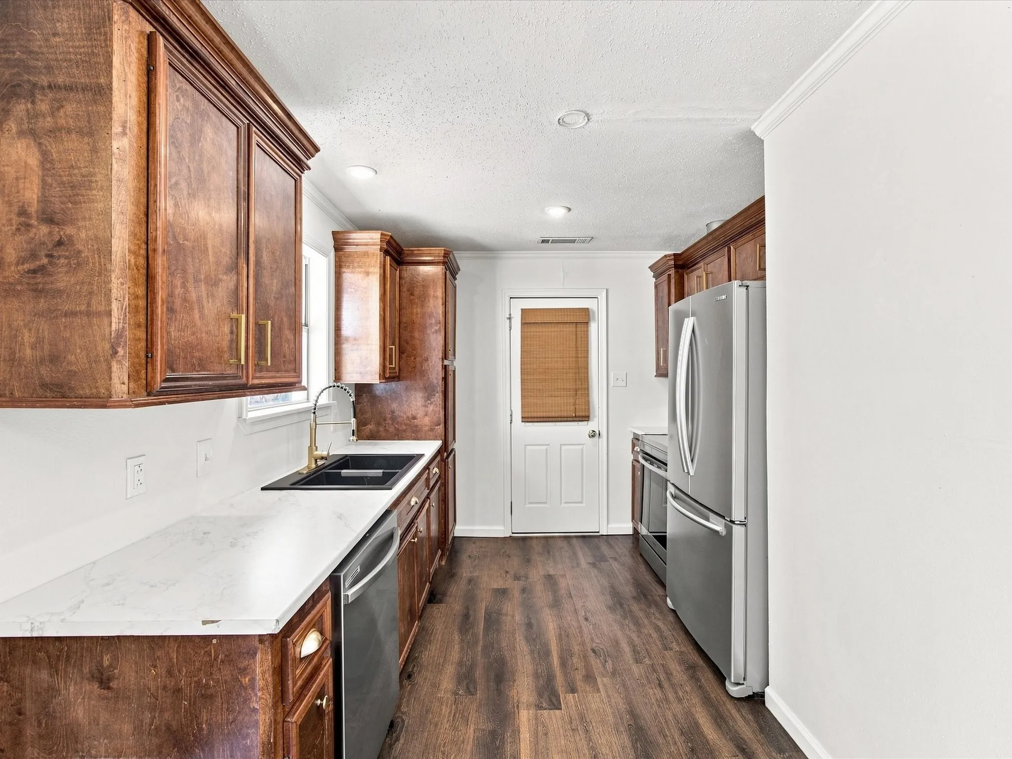 Single Family Residence For Sale in Jack County , 321 E Pine Street, Jacksboro, Texas 76458, 3 Bedroom, 1 Bathroom, 1 Garage spaces, 1,248 Sqft, built in 1978, Price $152,000, mls#21355403, Real Estate Agent in Jacksboro, Homes For Sale in Jack county, Homes For Sale in Jacksboro, Realtor in Jacksboro Texas, Real Estate Brokerage Independent Realty Texas, Luminita Cordes Realtor