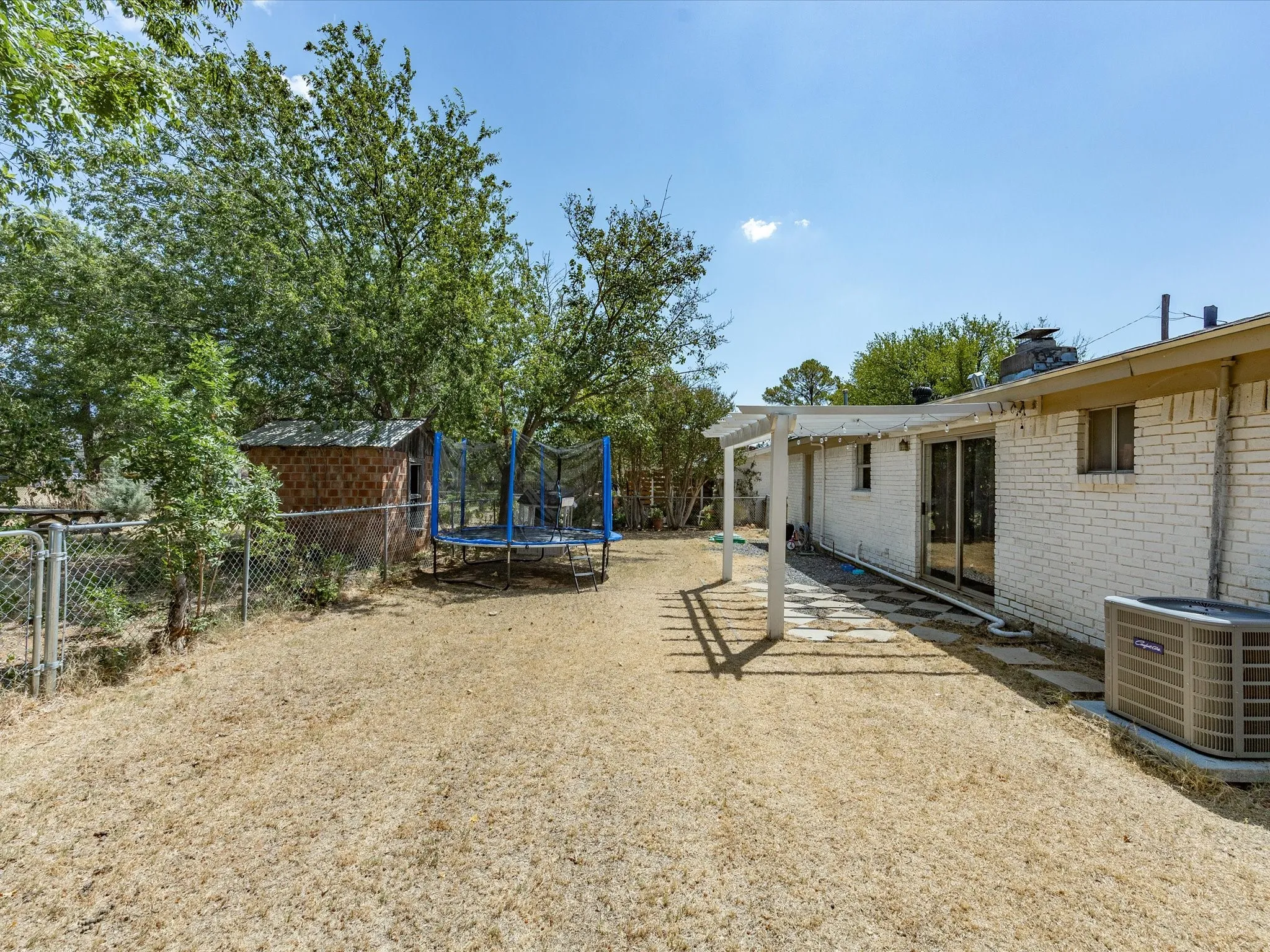 Single Family Residence For Sale in Jack County , 321 E Pine Street, Jacksboro, Texas 76458, 3 Bedroom, 1 Bathroom, 1 Garage spaces, 1,248 Sqft, built in 1978, Price $152,000, mls#21355403, Real Estate Agent in Jacksboro, Homes For Sale in Jack county, Homes For Sale in Jacksboro, Realtor in Jacksboro Texas, Real Estate Brokerage Independent Realty Texas, Luminita Cordes Realtor