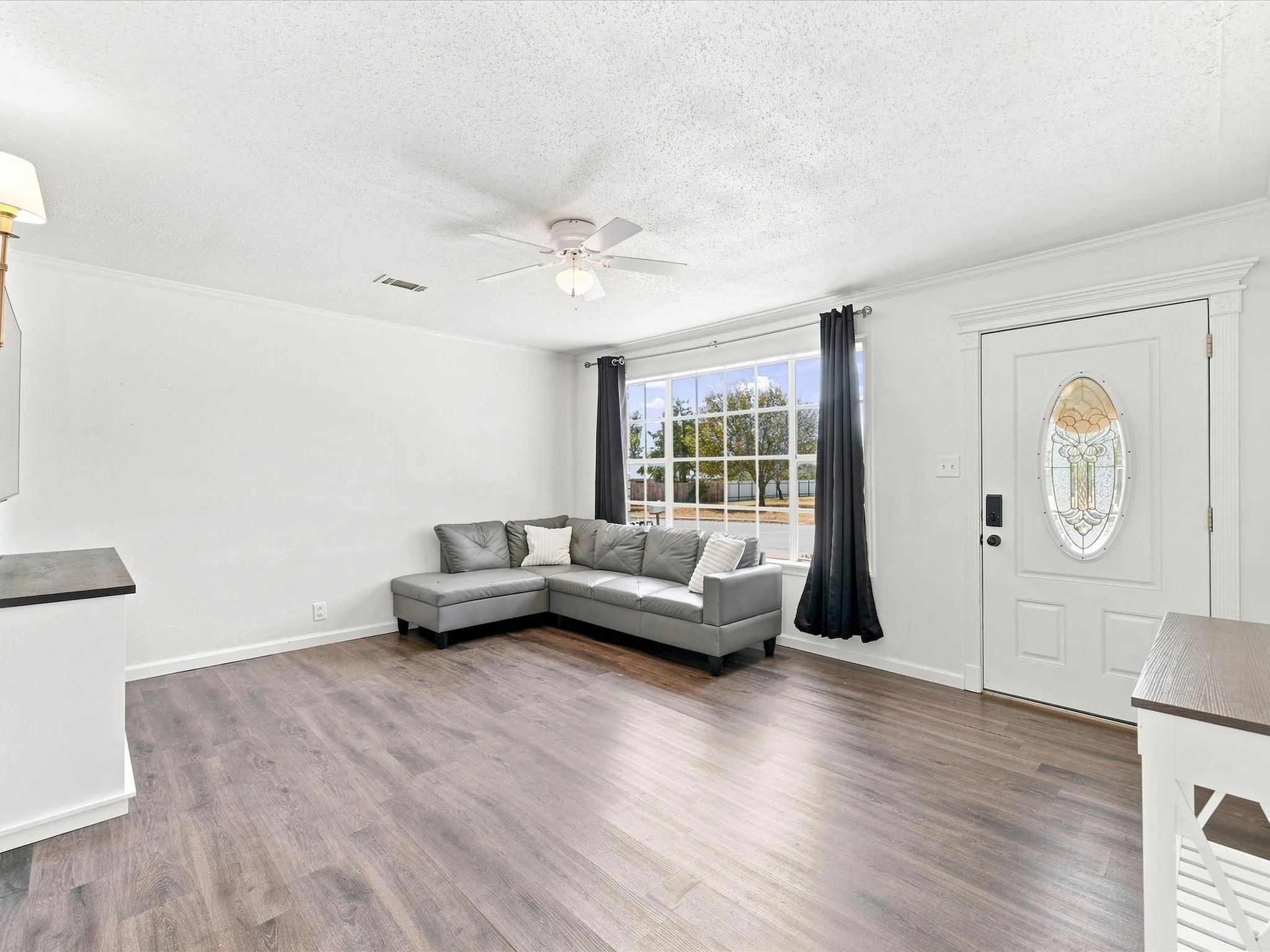 Single Family Residence For Sale in Jack County , 321 E Pine Street, Jacksboro, Texas 76458, 3 Bedroom, 1 Bathroom, 1 Garage spaces, 1,248 Sqft, built in 1978, Price $152,000, mls#21355403, Real Estate Agent in Jacksboro, Homes For Sale in Jack county, Homes For Sale in Jacksboro, Realtor in Jacksboro Texas, Real Estate Brokerage Independent Realty Texas, Luminita Cordes Realtor