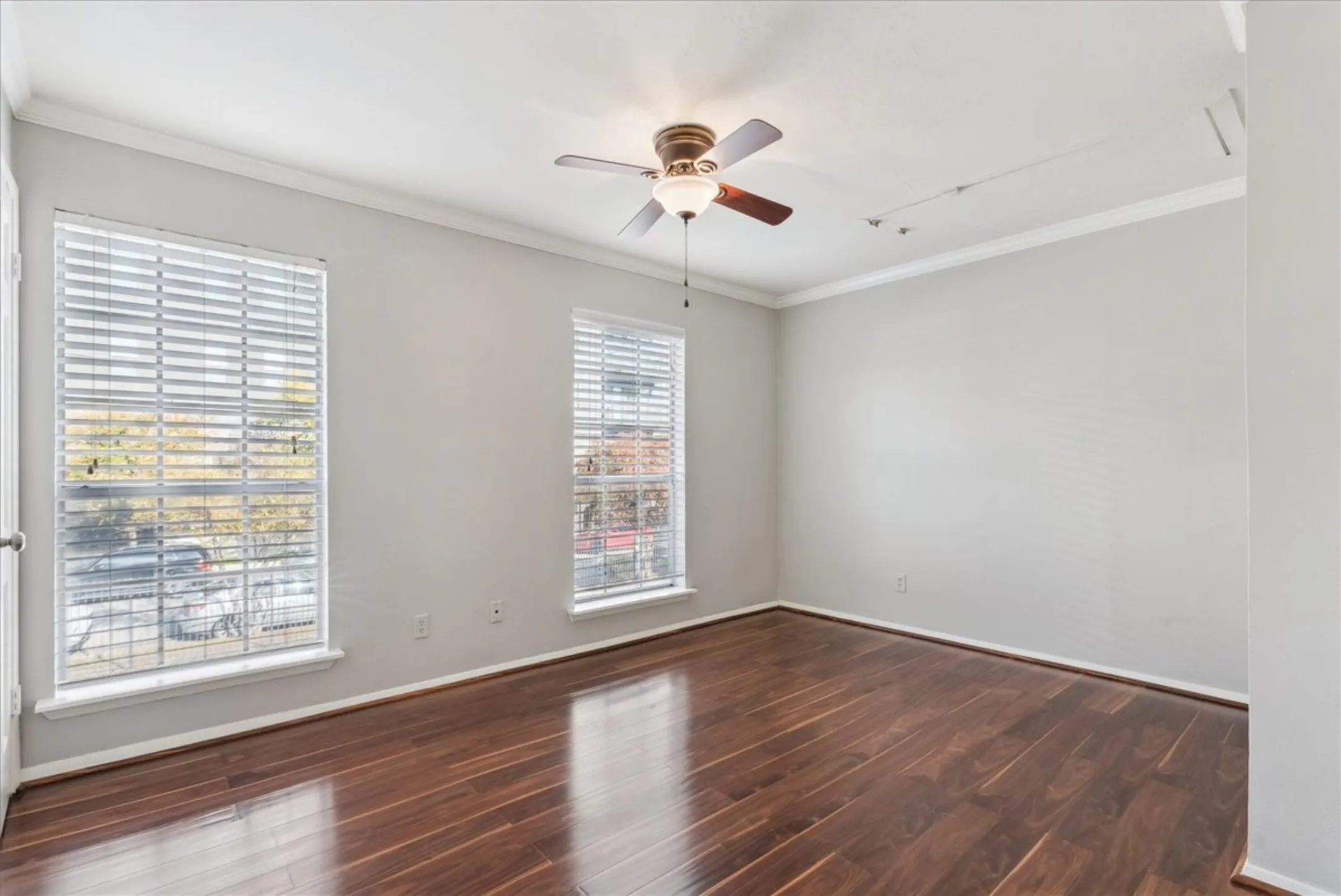 Townhouse For Rent in Dallas County , 3627 Dickason Avenue C, Dallas, Texas 75219, 2 Bedroom, 2 Bathroom, Garage spaces, 951 Sqft, built in 1979, mls#21357976, Real Estate Agent in Dallas, Homes For Rent in Dallas county, Homes For Rent in Dallas, Realtor in Dallas Texas, Real Estate Brokerage Independent Realty Texas, Luminita Cordes Realtor
