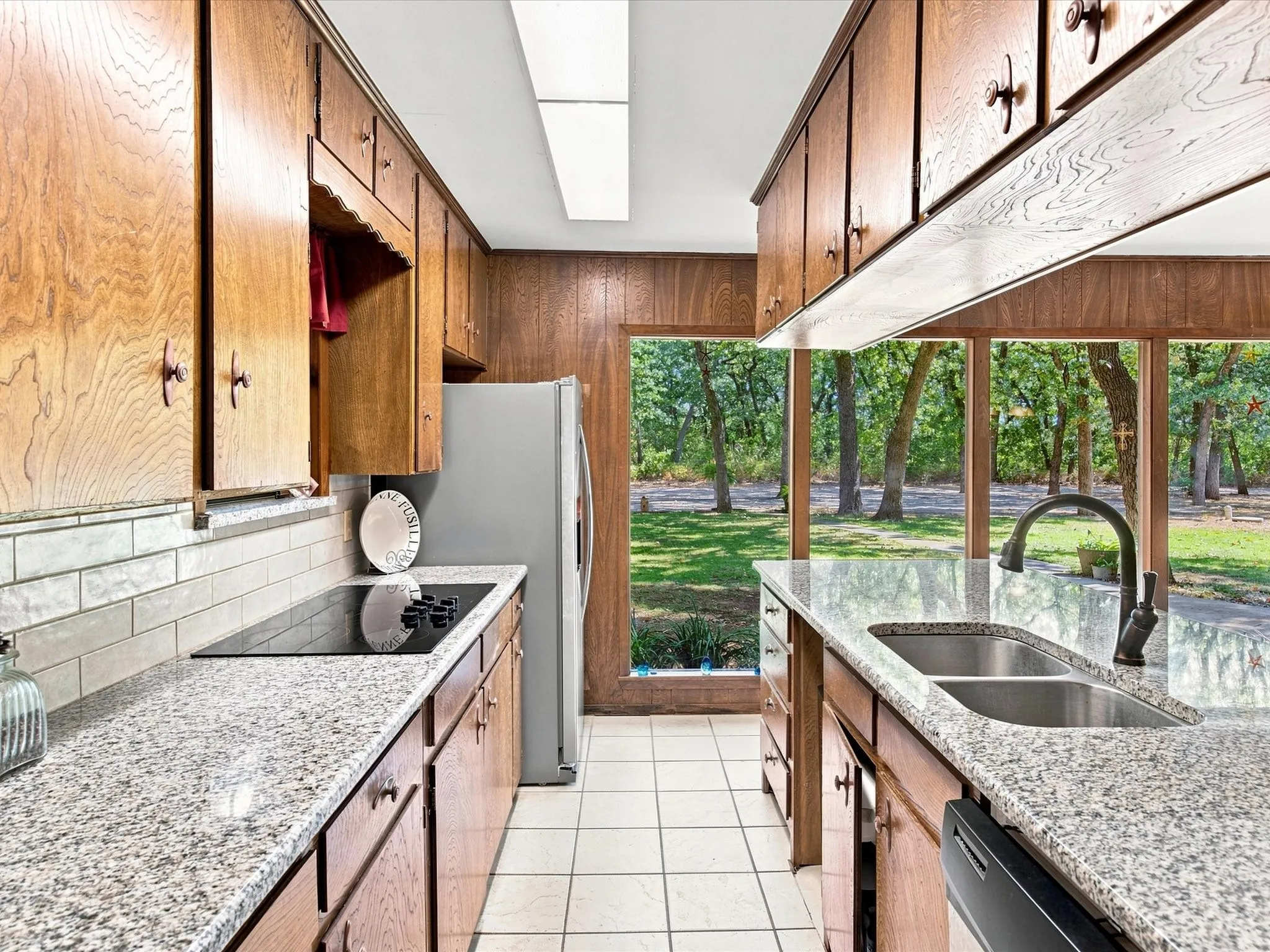Single Family Residence For Sale in Montague County , 194 PR 203, Bowie, Texas 76230, 3 Bedroom, 2 Bathroom, Garage spaces, 1,986 Sqft, built in 1980, mls#21357443, Real Estate Agent in Bowie, Homes For Sale in Montague county, Homes For Sale in Bowie, Realtor in Bowie Texas, Real Estate Brokerage Independent Realty Texas, Luminita Cordes Realtor