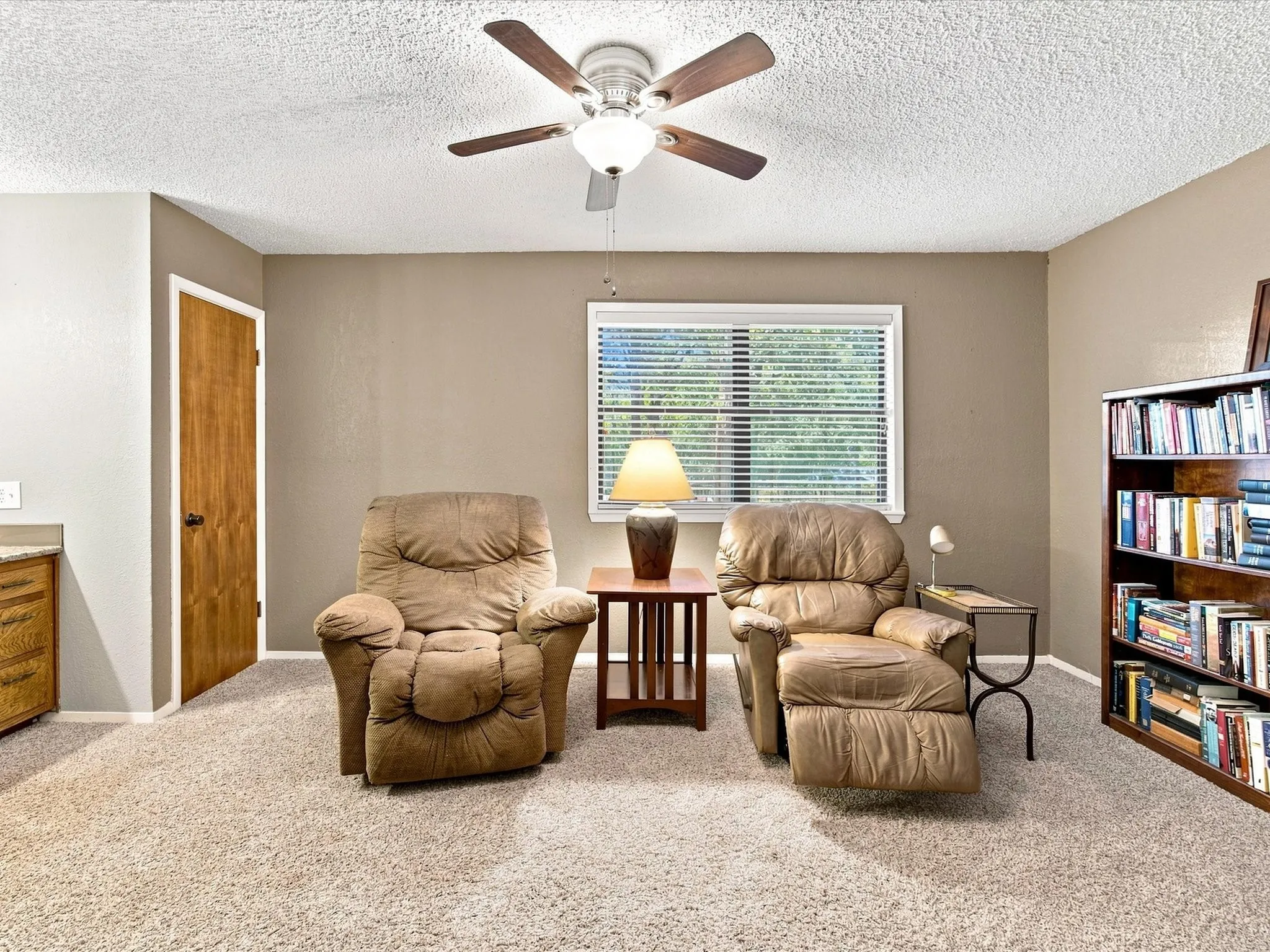 Single Family Residence For Sale in Montague County , 194 PR 203, Bowie, Texas 76230, 3 Bedroom, 2 Bathroom, Garage spaces, 1,986 Sqft, built in 1980, mls#21357443, Real Estate Agent in Bowie, Homes For Sale in Montague county, Homes For Sale in Bowie, Realtor in Bowie Texas, Real Estate Brokerage Independent Realty Texas, Luminita Cordes Realtor