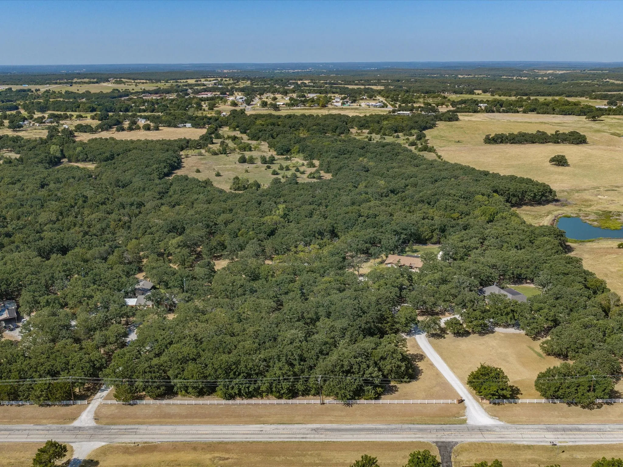 Single Family Residence For Sale in Montague County , 194 PR 203, Bowie, Texas 76230, 3 Bedroom, 2 Bathroom, Garage spaces, 1,986 Sqft, built in 1980, mls#21357443, Real Estate Agent in Bowie, Homes For Sale in Montague county, Homes For Sale in Bowie, Realtor in Bowie Texas, Real Estate Brokerage Independent Realty Texas, Luminita Cordes Realtor