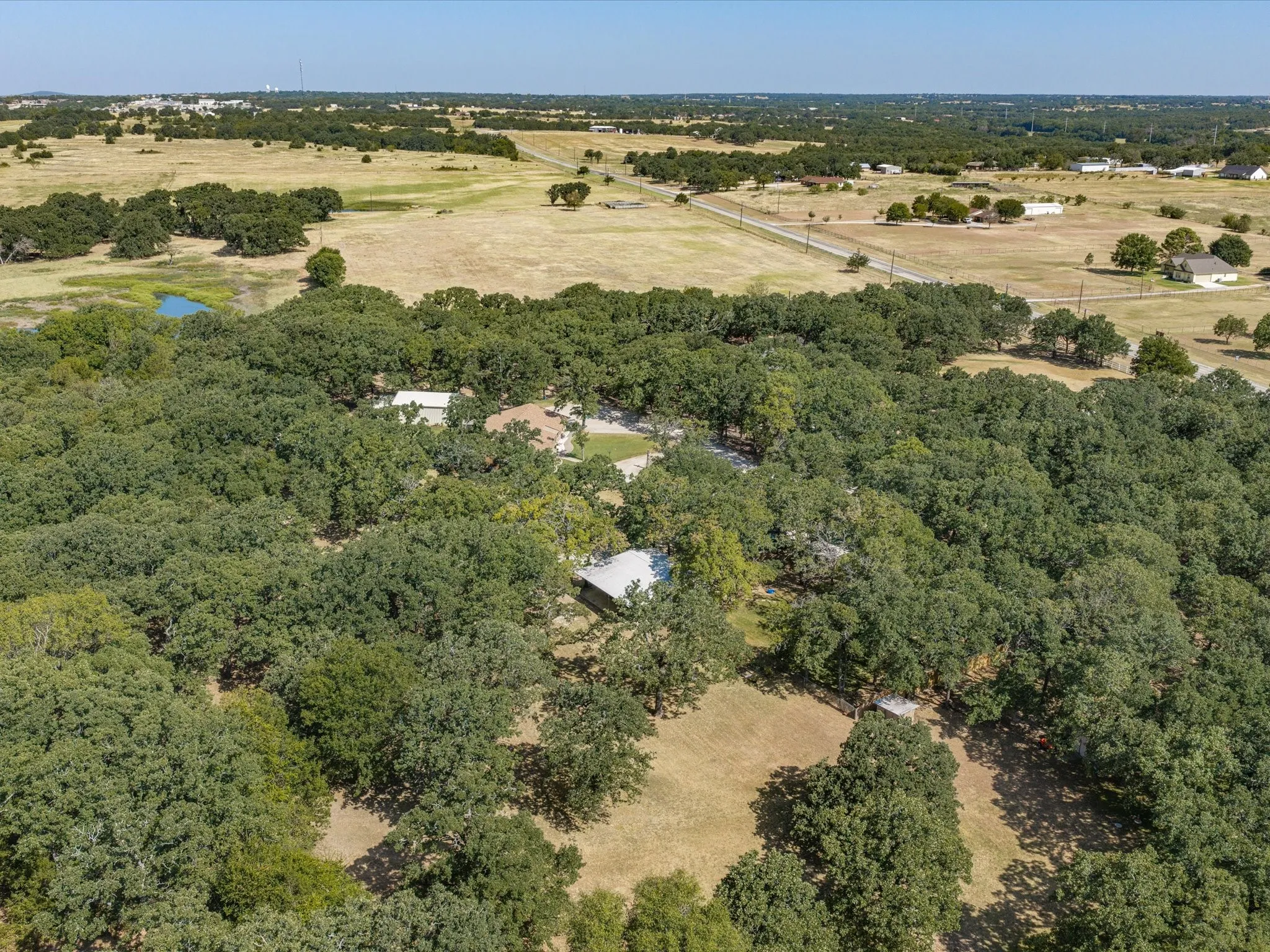 Single Family Residence For Sale in Montague County , 194 PR 203, Bowie, Texas 76230, 3 Bedroom, 2 Bathroom, Garage spaces, 1,986 Sqft, built in 1980, mls#21357443, Real Estate Agent in Bowie, Homes For Sale in Montague county, Homes For Sale in Bowie, Realtor in Bowie Texas, Real Estate Brokerage Independent Realty Texas, Luminita Cordes Realtor