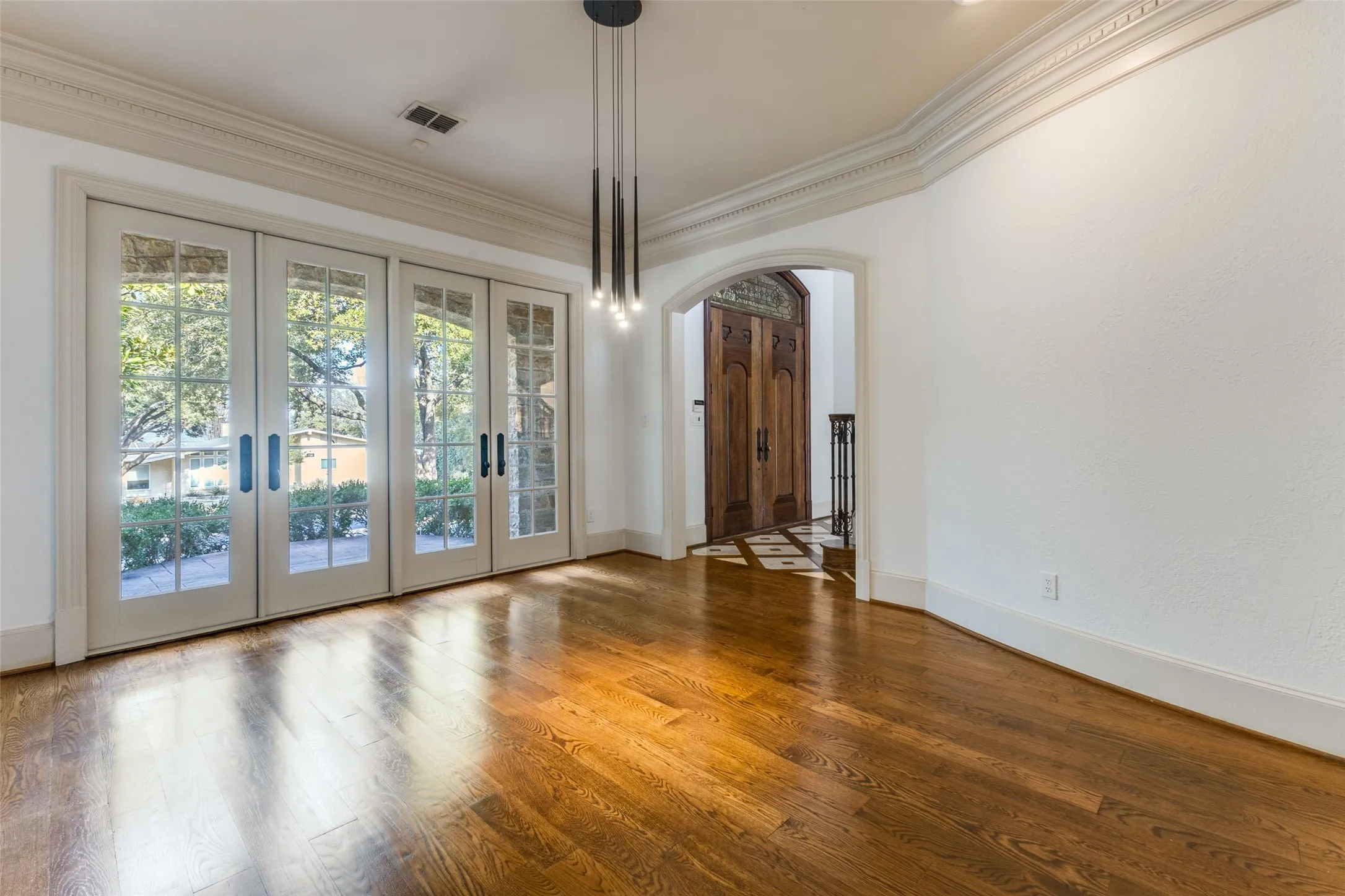 Single Family Residence For Sale in Dallas County , 6416 Dykes Way, Dallas, Texas 75230, 4 Bedroom, 6 Bathroom, 3 Garage spaces, 5,354 Sqft, built in 2001, Price $2,299,000, mls#21357735, Real Estate Agent in Dallas, Homes For Sale in Dallas county, Homes For Sale in Dallas, Realtor in Dallas Texas, Real Estate Brokerage Independent Realty Texas, Luminita Cordes Realtor
