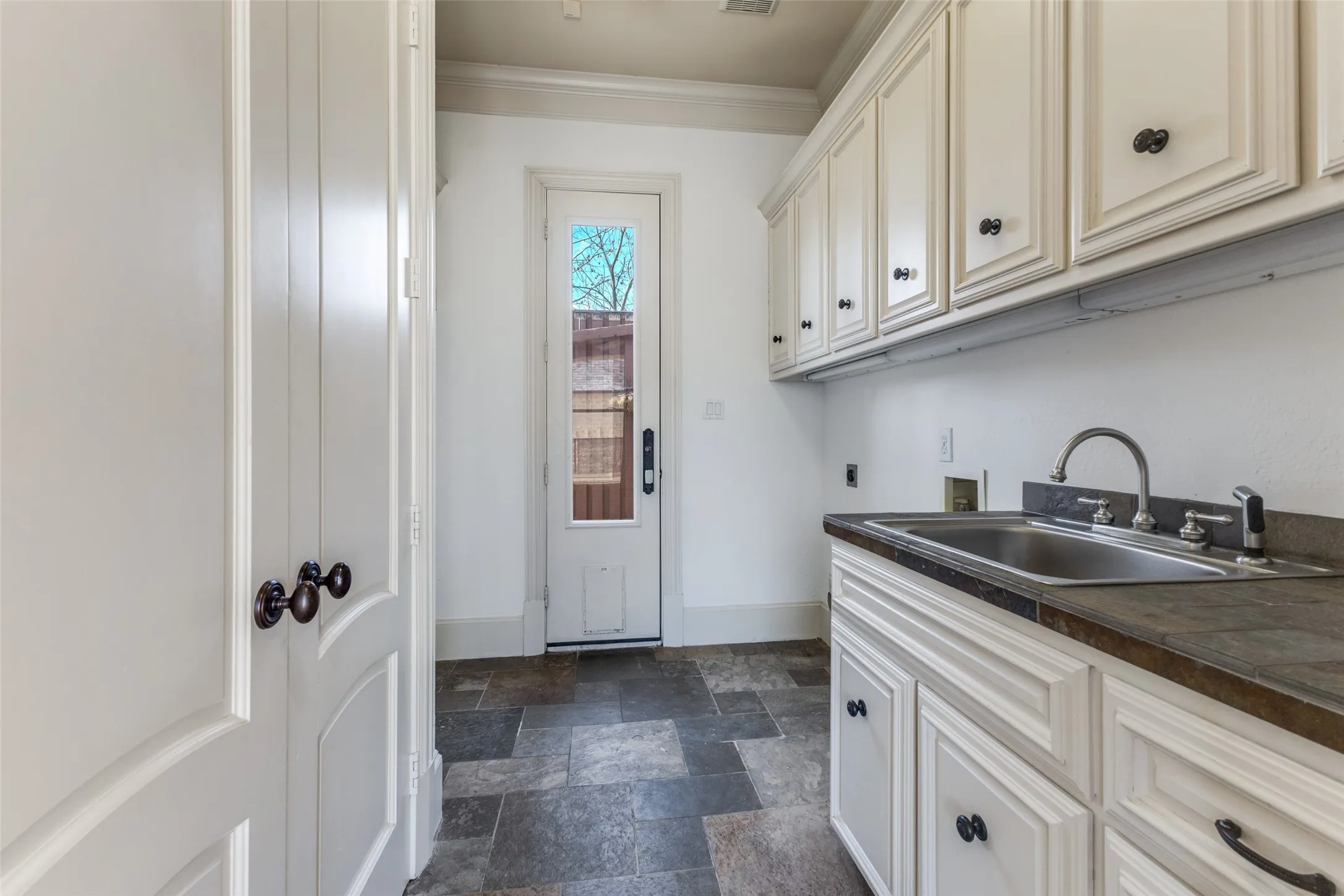 Single Family Residence For Sale in Dallas County , 6416 Dykes Way, Dallas, Texas 75230, 4 Bedroom, 6 Bathroom, 3 Garage spaces, 5,354 Sqft, built in 2001, Price $2,299,000, mls#21357735, Real Estate Agent in Dallas, Homes For Sale in Dallas county, Homes For Sale in Dallas, Realtor in Dallas Texas, Real Estate Brokerage Independent Realty Texas, Luminita Cordes Realtor