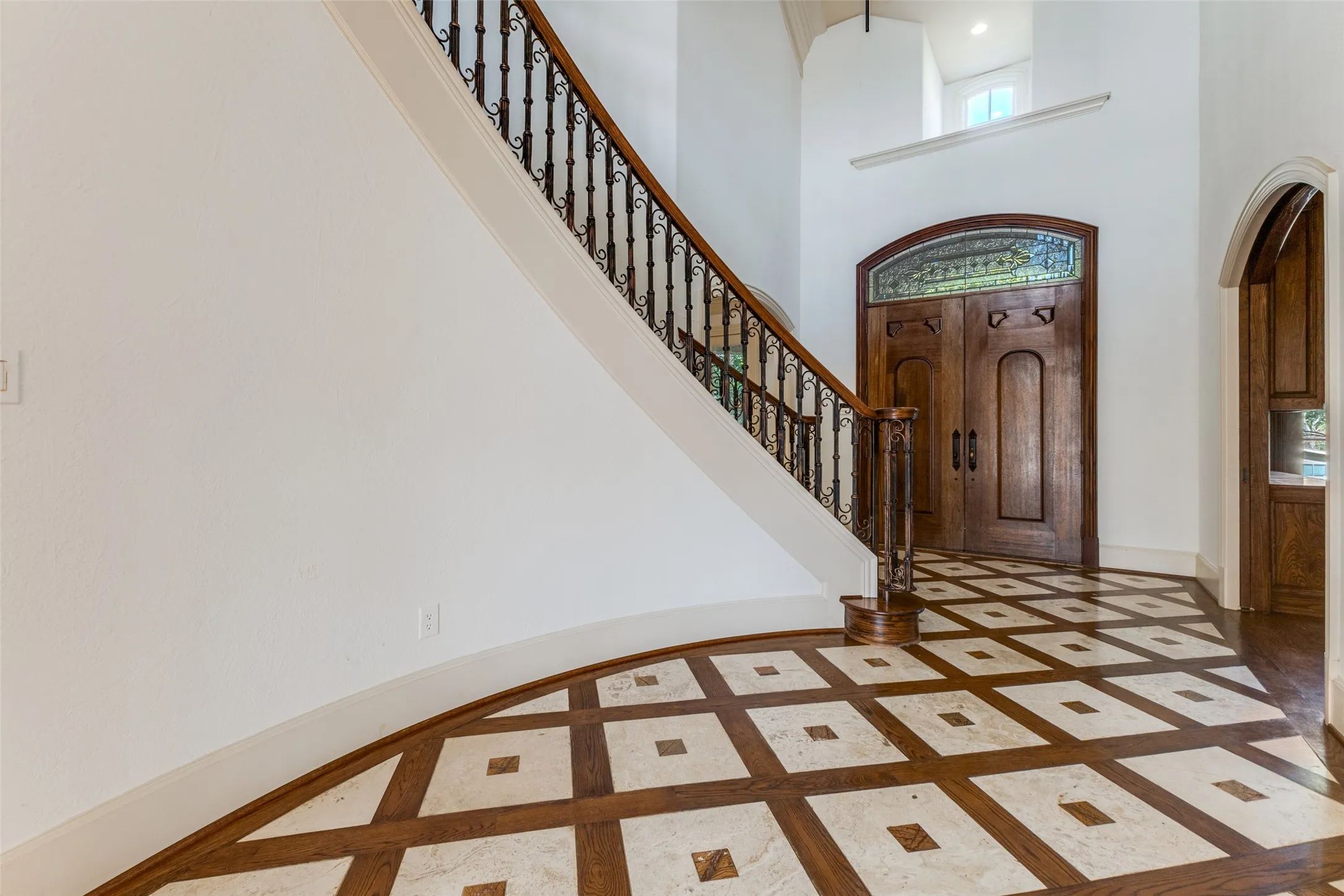 Single Family Residence For Sale in Dallas County , 6416 Dykes Way, Dallas, Texas 75230, 4 Bedroom, 6 Bathroom, 3 Garage spaces, 5,354 Sqft, built in 2001, Price $2,299,000, mls#21357735, Real Estate Agent in Dallas, Homes For Sale in Dallas county, Homes For Sale in Dallas, Realtor in Dallas Texas, Real Estate Brokerage Independent Realty Texas, Luminita Cordes Realtor