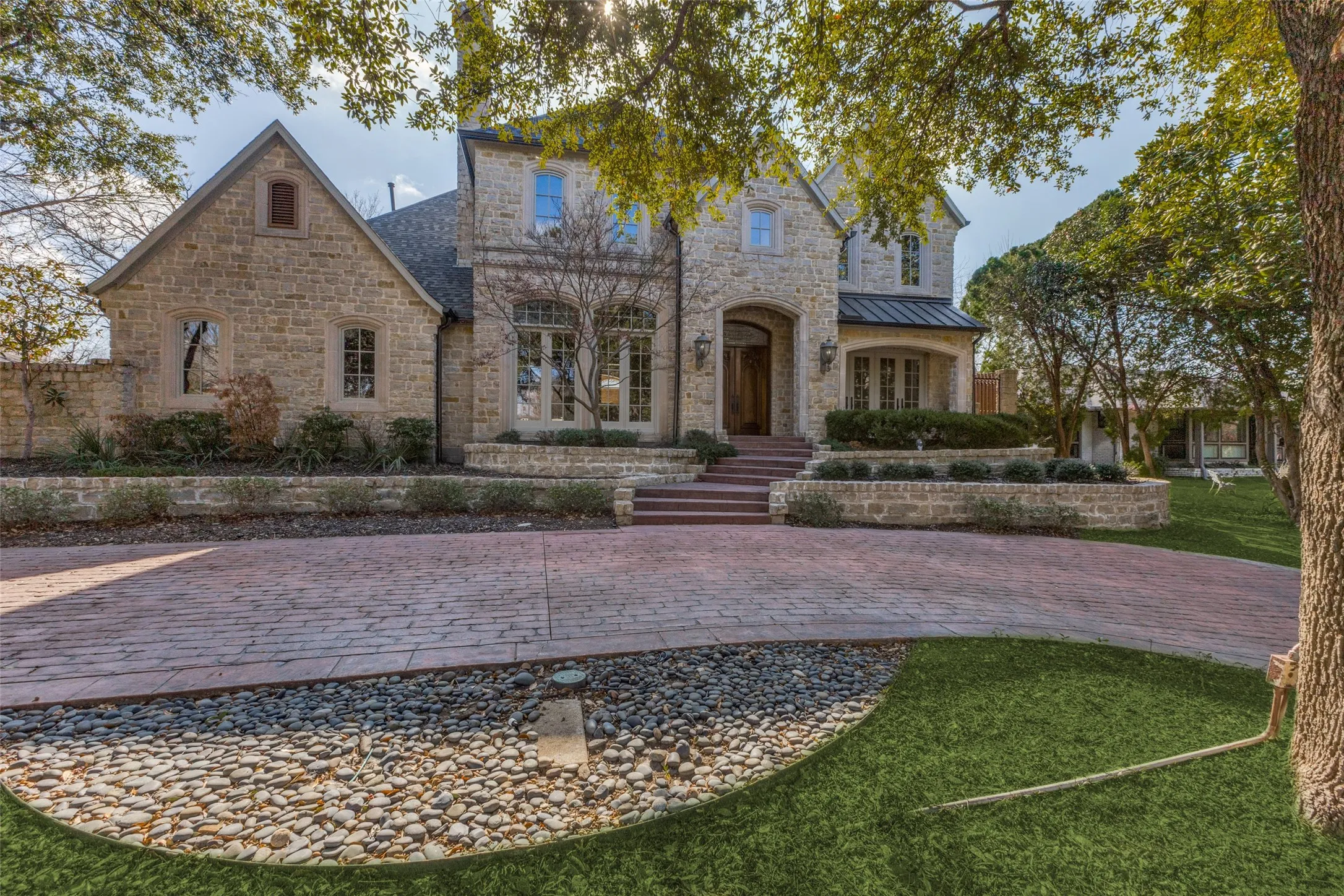 Single Family Residence For Sale in Dallas County , 6416 Dykes Way, Dallas, Texas 75230, 4 Bedroom, 6 Bathroom, 3 Garage spaces, 5,354 Sqft, built in 2001, Price $2,299,000, mls#21357735, Real Estate Agent in Dallas, Homes For Sale in Dallas county, Homes For Sale in Dallas, Realtor in Dallas Texas, Real Estate Brokerage Independent Realty Texas, Luminita Cordes Realtor