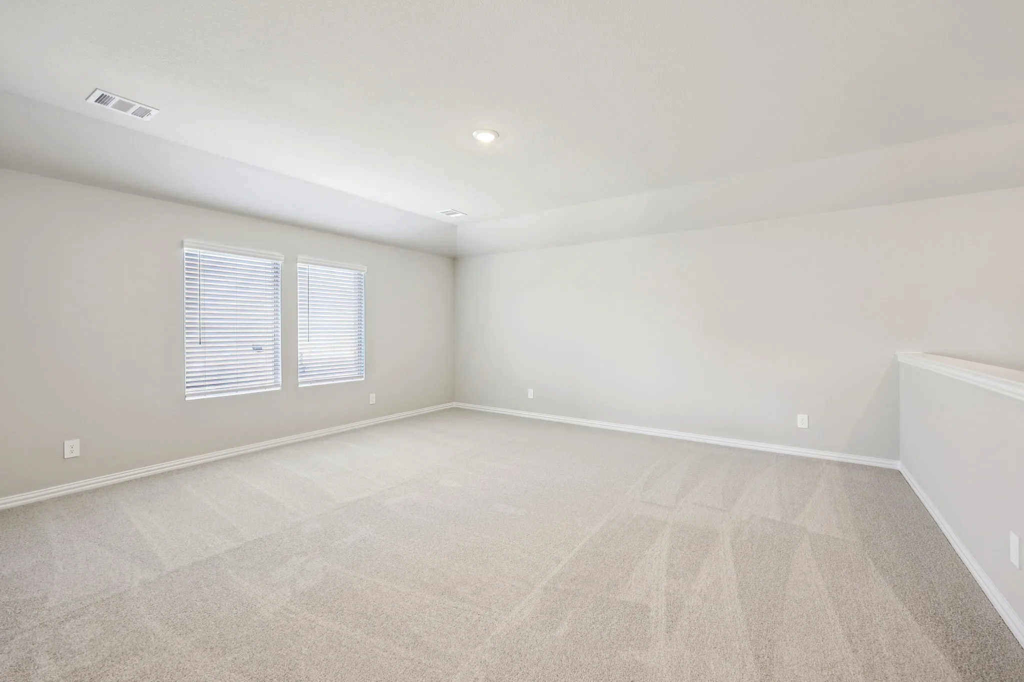  Photo is not of the actual home, but is an inspirational photo of builder’s model home and may depict options, furnishings, and/or decorator features that are not included.
