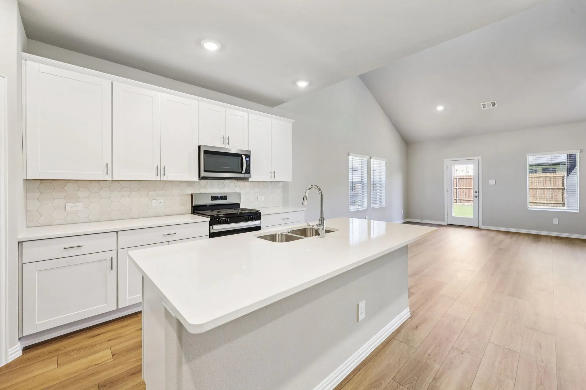 Single Family Residence For Sale in Collin County , 3517 Bastrop Drive, Farmersville, Texas 75442, 5 Bedroom, 3 Bathroom, 2 Garage spaces, 3,060 Sqft, built in 2026, mls#21356220, Real Estate Agent in Farmersville, Homes For Sale in Collin county, Homes For Sale in Farmersville, Realtor in Farmersville Texas, Real Estate Brokerage Independent Realty Texas, Luminita Cordes Realtor
