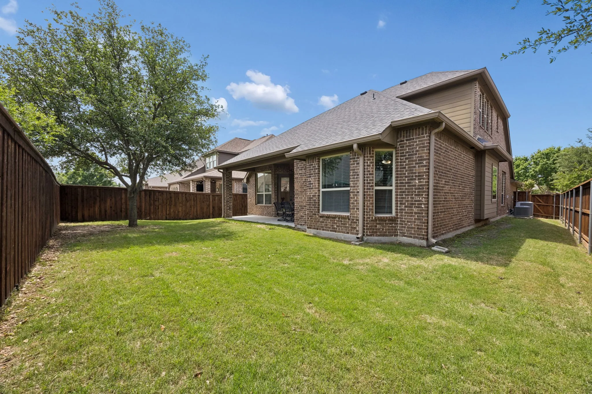 Single Family Residence For Sale in Denton County , 8218 Haltered Horse Lane, Frisco, Texas 75036, 4 Bedroom, 3 Bathroom, 2 Garage spaces, 2,643 Sqft, built in 2014, mls#21357962, Real Estate Agent in Frisco, Homes For Sale in Denton county, Homes For Sale in Frisco, Realtor in Frisco Texas, Real Estate Brokerage Independent Realty Texas, Luminita Cordes Realtor
