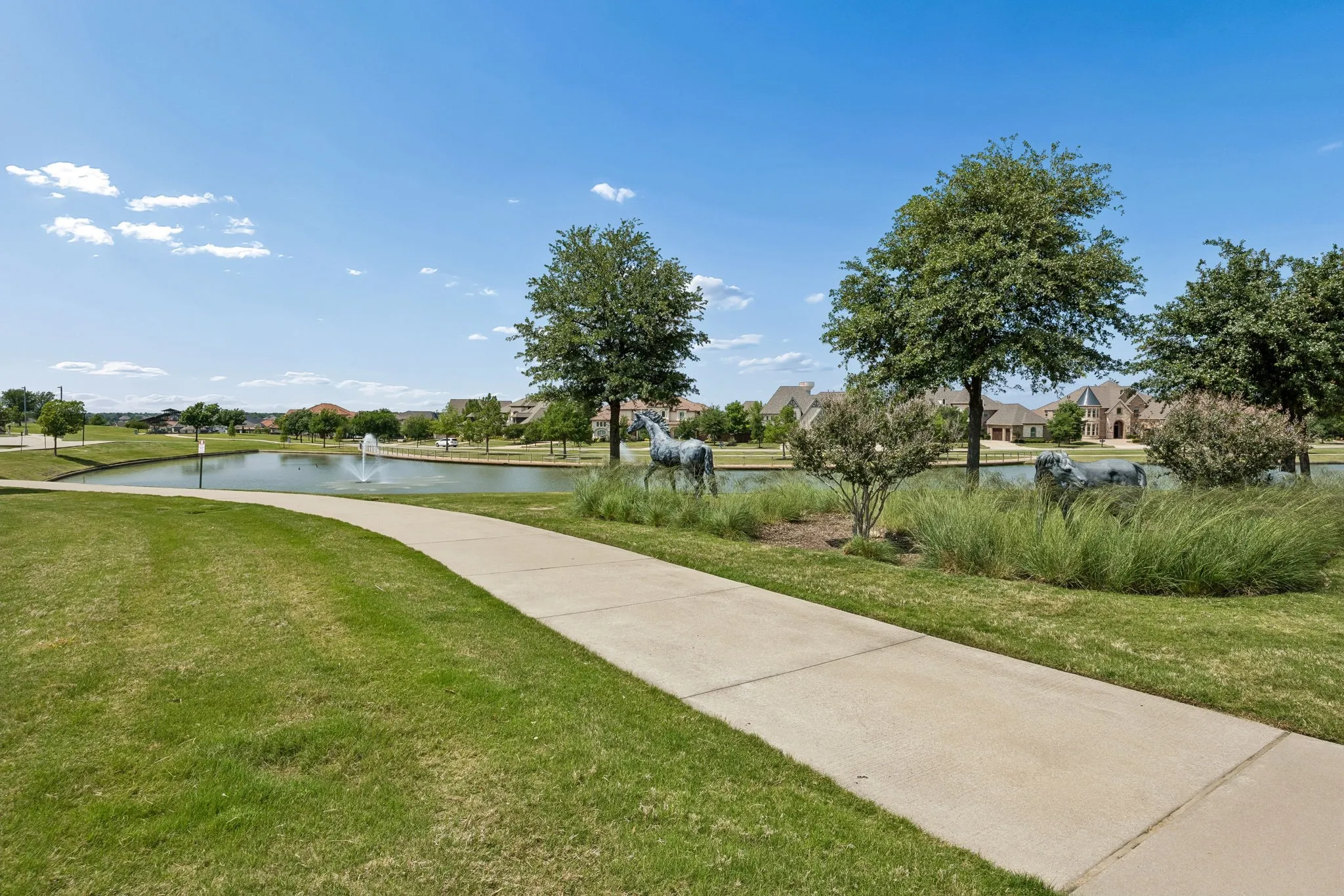 Single Family Residence For Sale in Denton County , 8218 Haltered Horse Lane, Frisco, Texas 75036, 4 Bedroom, 3 Bathroom, 2 Garage spaces, 2,643 Sqft, built in 2014, mls#21357962, Real Estate Agent in Frisco, Homes For Sale in Denton county, Homes For Sale in Frisco, Realtor in Frisco Texas, Real Estate Brokerage Independent Realty Texas, Luminita Cordes Realtor