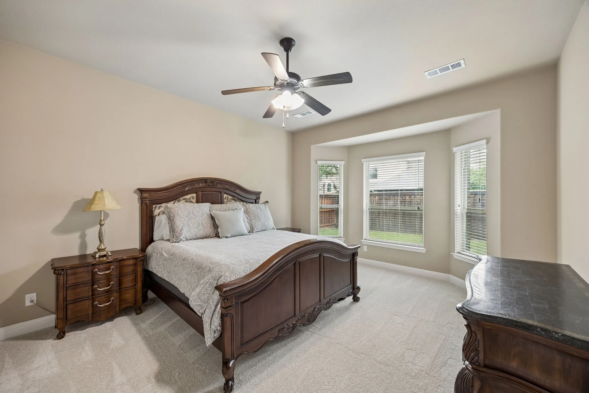 Single Family Residence For Sale in Denton County , 8218 Haltered Horse Lane, Frisco, Texas 75036, 4 Bedroom, 3 Bathroom, 2 Garage spaces, 2,643 Sqft, built in 2014, mls#21357962, Real Estate Agent in Frisco, Homes For Sale in Denton county, Homes For Sale in Frisco, Realtor in Frisco Texas, Real Estate Brokerage Independent Realty Texas, Luminita Cordes Realtor