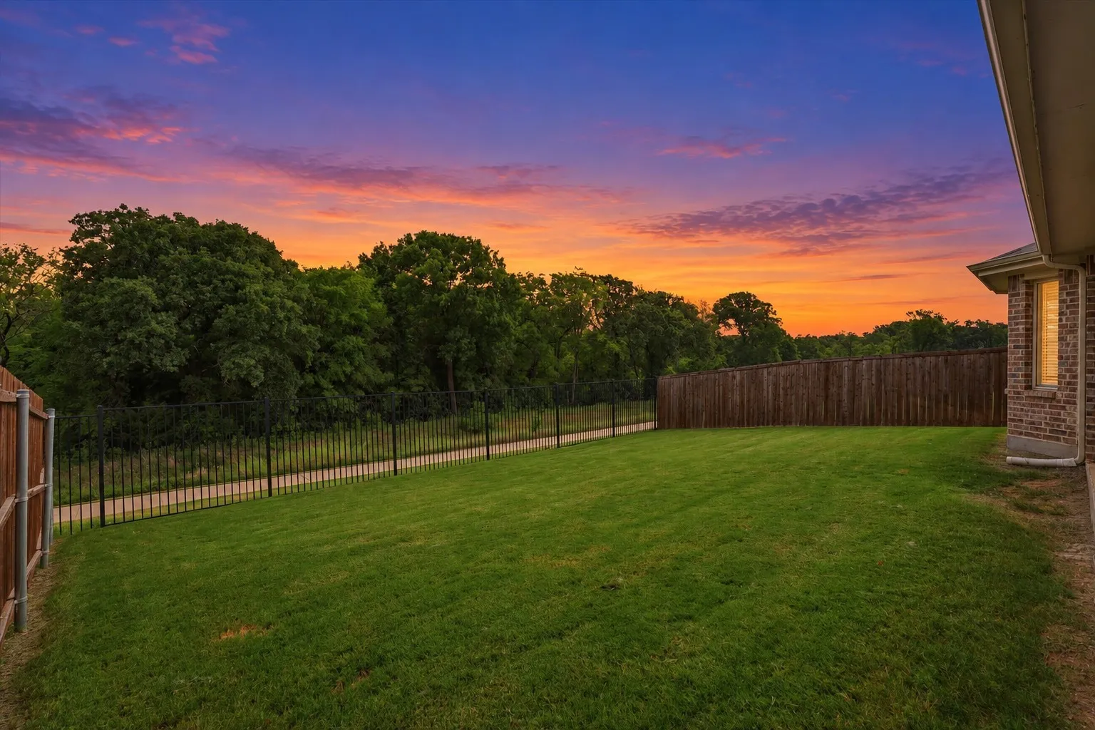 Honey I'm home!
Virtually enhanced sunset views.