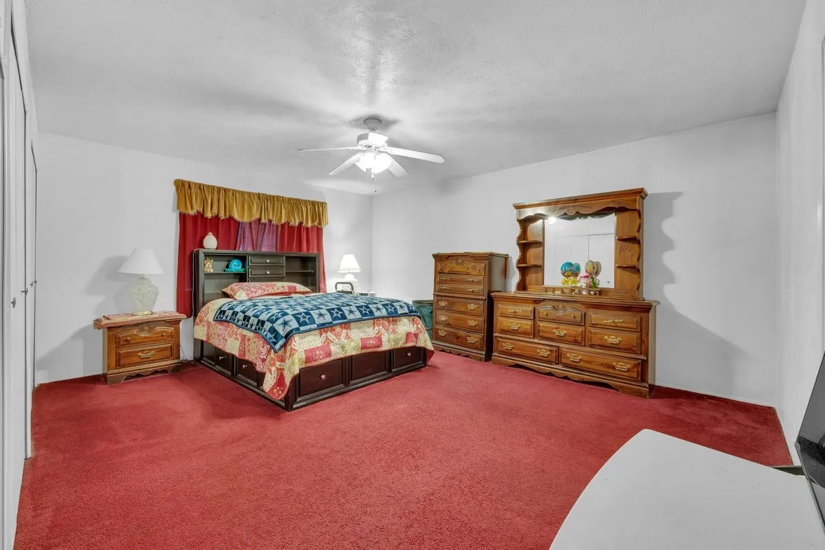 Single Family Residence For Sale in Denton County , 5013 Shannon Drive, The Colony, Texas 75056, 3 Bedroom, 2 Bathroom, 1 Garage spaces, 1,388 Sqft, built in 1977, mls#21357785, Real Estate Agent in The Colony, Homes For Sale in Denton county, Homes For Sale in The Colony, Realtor in The Colony Texas, Real Estate Brokerage Independent Realty Texas, Luminita Cordes Realtor
