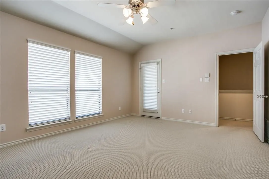 Townhouse For Rent in Dallas County , 2415 Stutz Drive D, Dallas, Texas 75235, 2 Bedroom, 3 Bathroom, 2 Garage spaces, 1,556 Sqft, built in 2005, mls#21356846, Real Estate Agent in Dallas, Homes For Rent in Dallas county, Homes For Rent in Dallas, Realtor in Dallas Texas, Real Estate Brokerage Independent Realty Texas, Luminita Cordes Realtor