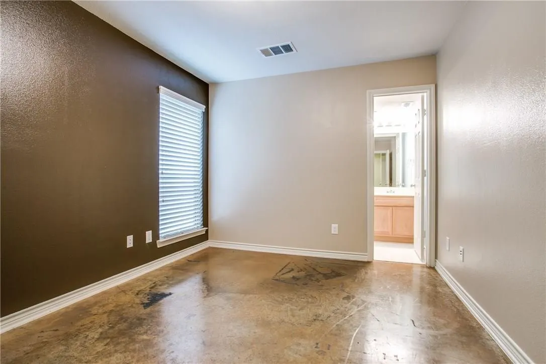 Townhouse For Rent in Dallas County , 2415 Stutz Drive D, Dallas, Texas 75235, 2 Bedroom, 3 Bathroom, 2 Garage spaces, 1,556 Sqft, built in 2005, mls#21356846, Real Estate Agent in Dallas, Homes For Rent in Dallas county, Homes For Rent in Dallas, Realtor in Dallas Texas, Real Estate Brokerage Independent Realty Texas, Luminita Cordes Realtor