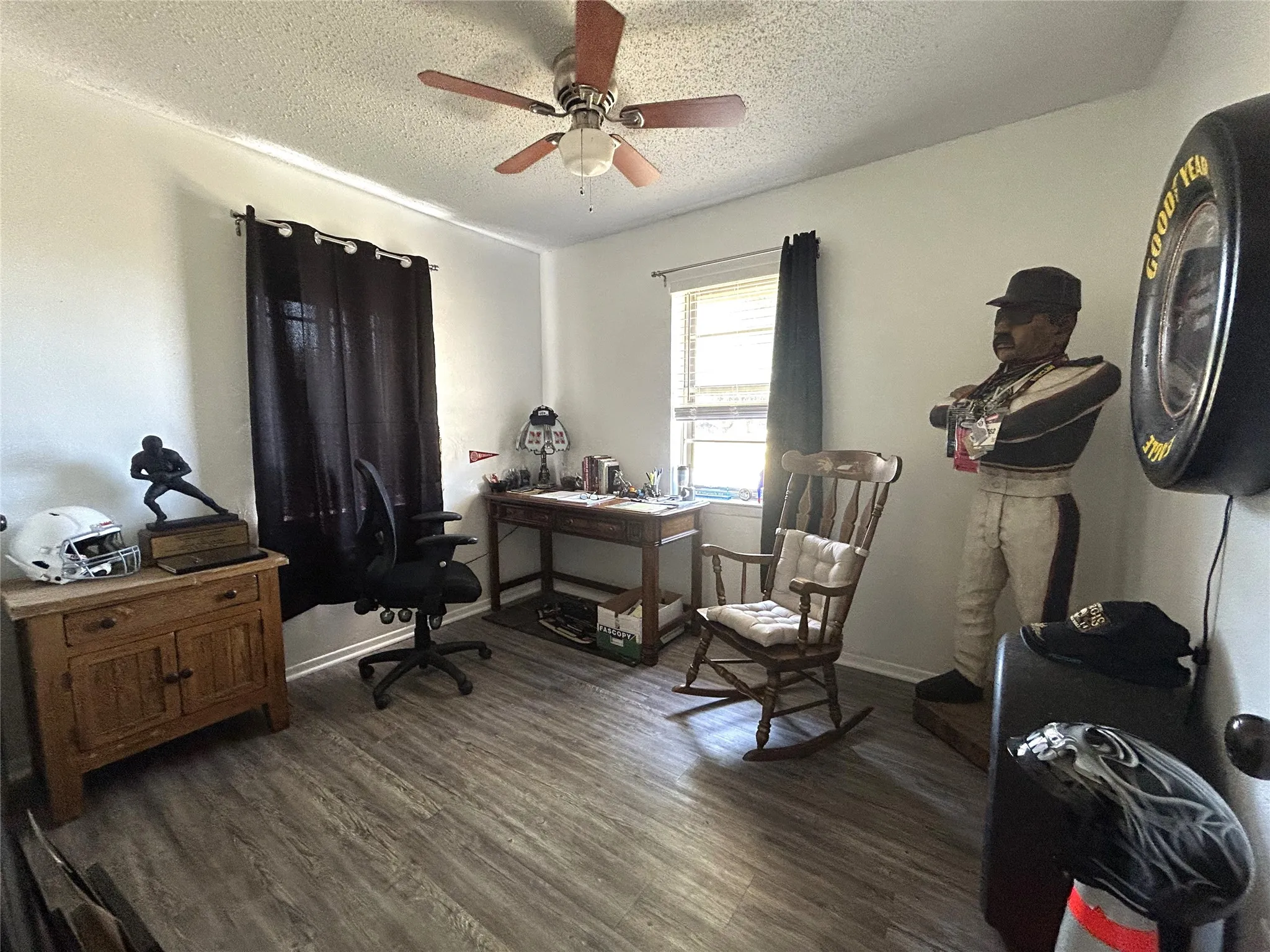 3rd bedroom with a small walk in closet