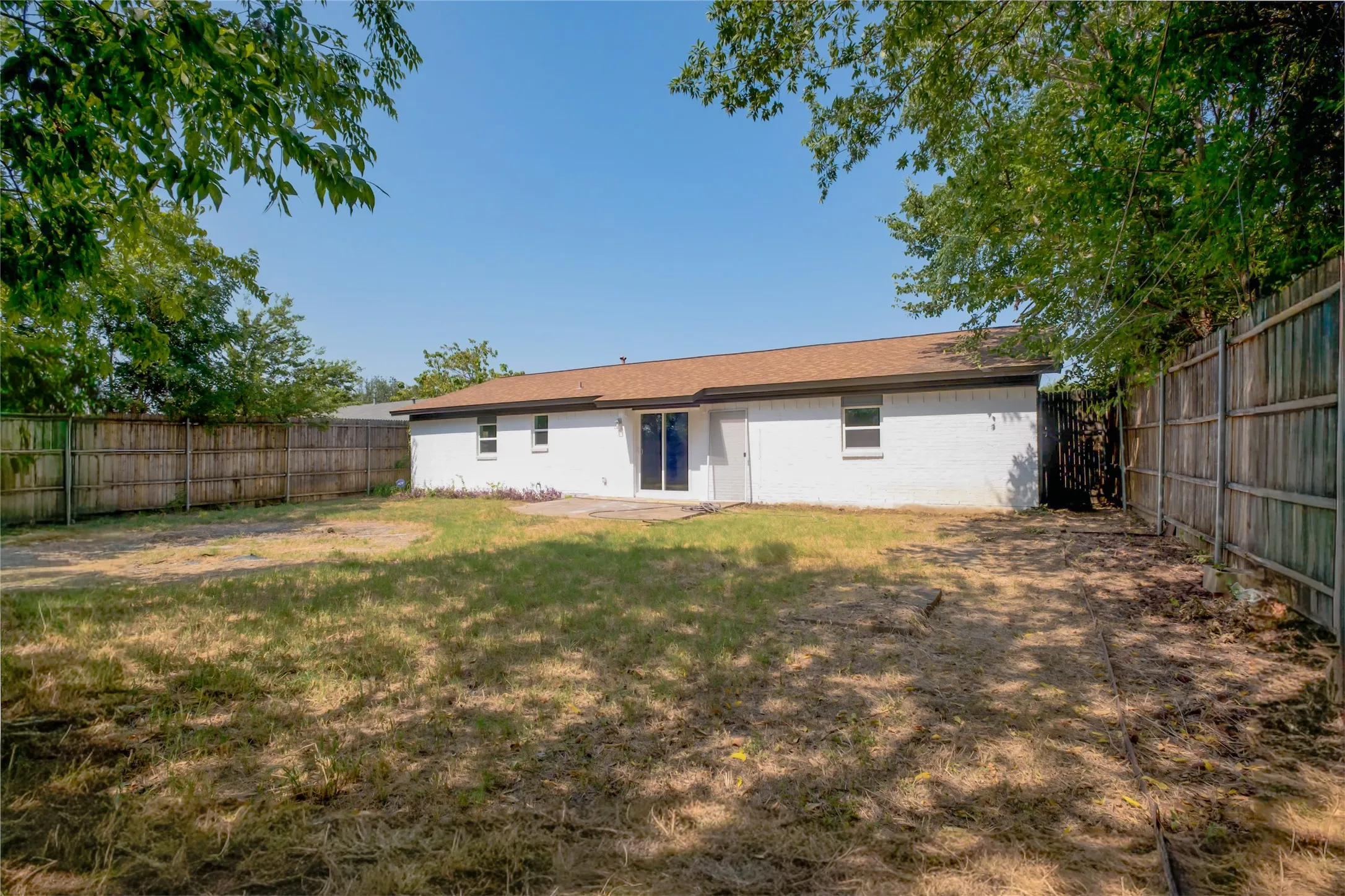 Single Family Residence For Sale in Tarrant County , 224 Southway Drive, Everman, Texas 76140, 3 Bedroom, 2 Bathroom, 2 Garage spaces, 1,300 Sqft, built in 1967, mls#21357774, Real Estate Agent in Everman, Homes For Sale in Tarrant county, Homes For Sale in Everman, Realtor in Everman Texas, Real Estate Brokerage Independent Realty Texas, Luminita Cordes Realtor