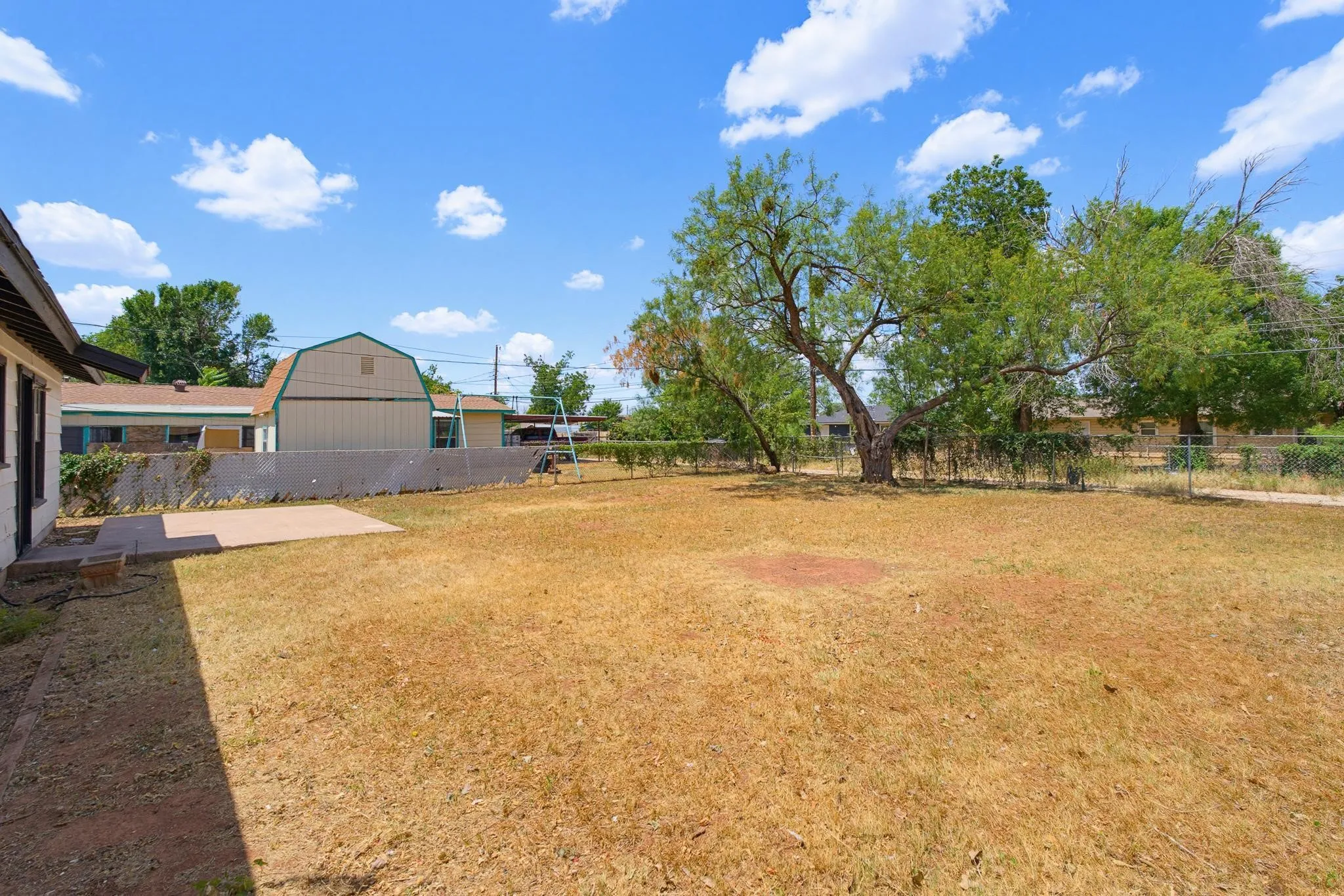 Single Family Residence For Sale in Taylor County , 3258 Melinda Lane, Abilene, Texas 79603, 4 Bedroom, 1 Bathroom, Garage spaces, 1,162 Sqft, built in 1958, mls#21357641, Real Estate Agent in Abilene, Homes For Sale in Taylor county, Homes For Sale in Abilene, Realtor in Abilene Texas, Real Estate Brokerage Independent Realty Texas, Luminita Cordes Realtor