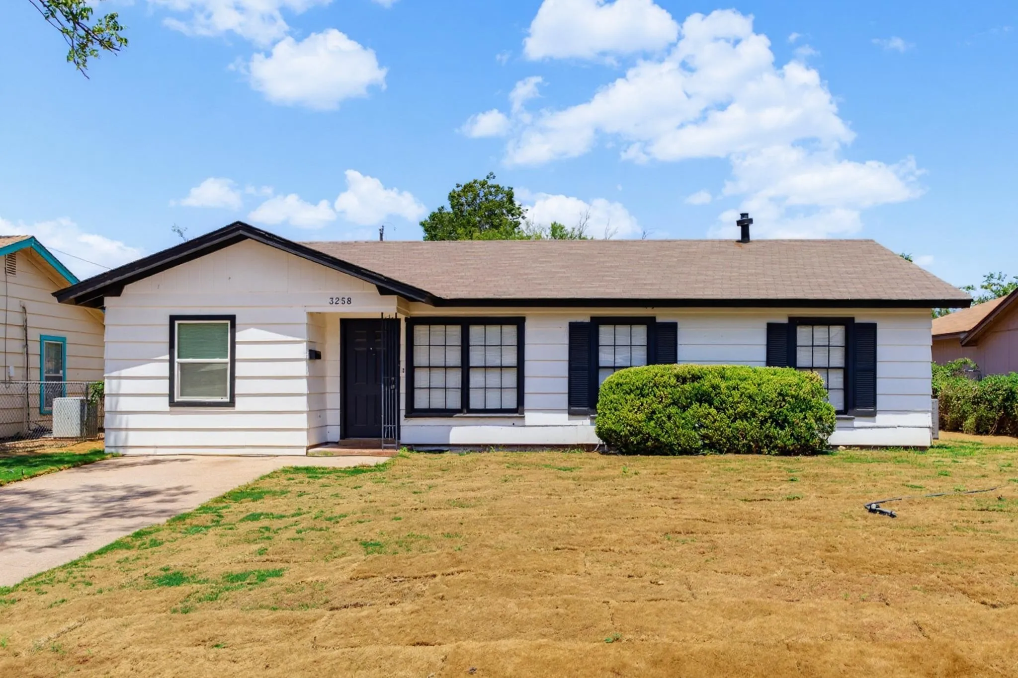 Single Family Residence For Sale in Taylor County , 3258 Melinda Lane, Abilene, Texas 79603, 4 Bedroom, 1 Bathroom, Garage spaces, 1,162 Sqft, built in 1958, mls#21357641, Real Estate Agent in Abilene, Homes For Sale in Taylor county, Homes For Sale in Abilene, Realtor in Abilene Texas, Real Estate Brokerage Independent Realty Texas, Luminita Cordes Realtor