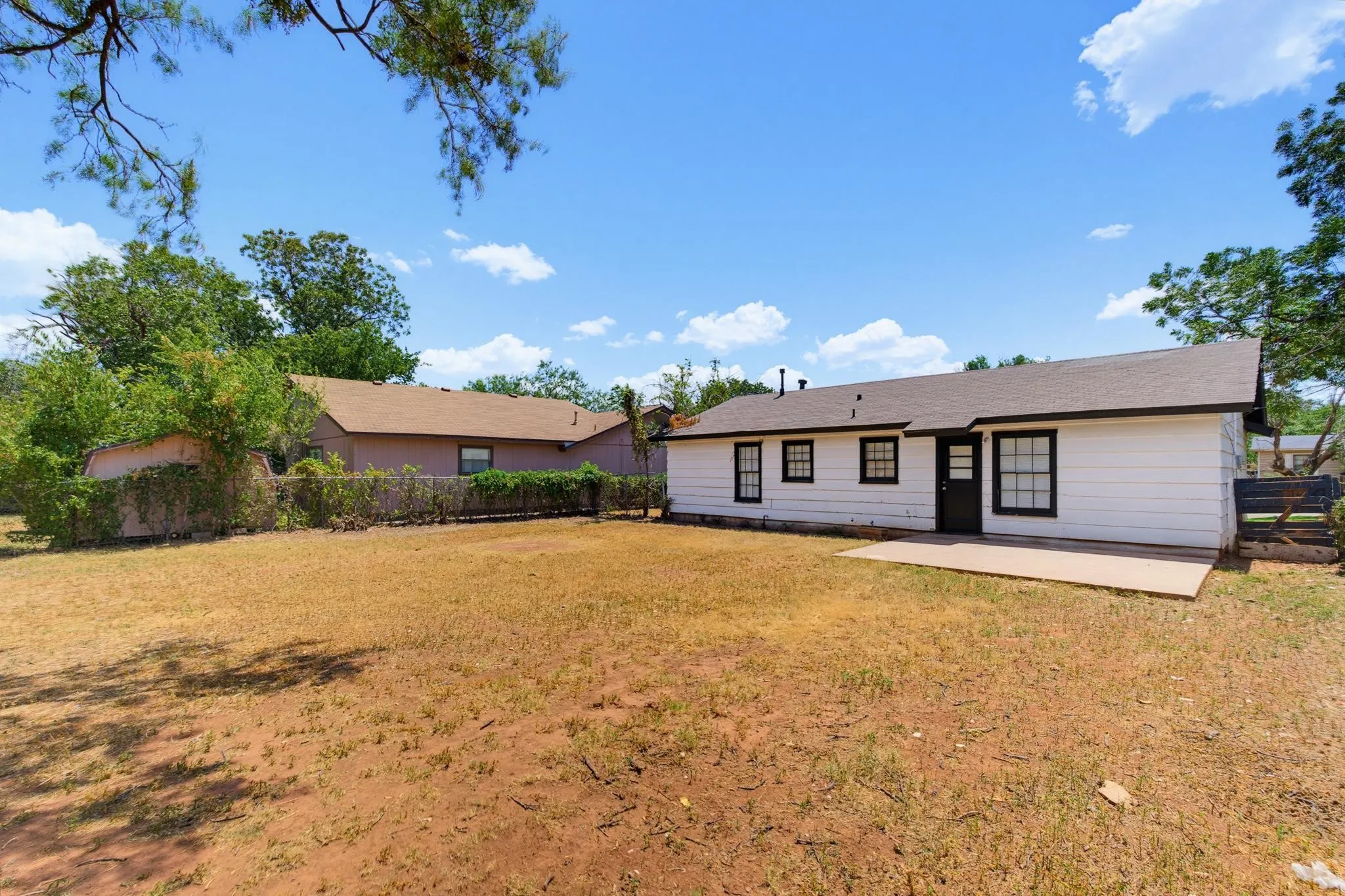 Single Family Residence For Sale in Taylor County , 3258 Melinda Lane, Abilene, Texas 79603, 4 Bedroom, 1 Bathroom, Garage spaces, 1,162 Sqft, built in 1958, mls#21357641, Real Estate Agent in Abilene, Homes For Sale in Taylor county, Homes For Sale in Abilene, Realtor in Abilene Texas, Real Estate Brokerage Independent Realty Texas, Luminita Cordes Realtor