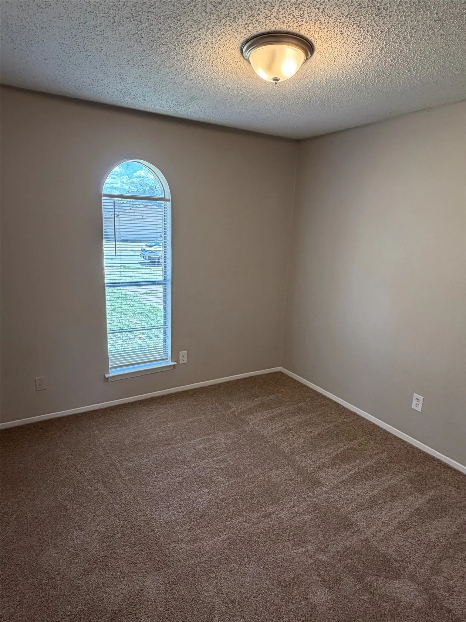 Single Family Residence For Rent in Tarrant County , 1803 Wickersham Drive, Arlington, Texas 76014, 3 Bedroom, 2 Bathroom, 2 Garage spaces, 1,384 Sqft, built in 1977, mls#21358035, Real Estate Agent in Arlington, Homes For Rent in Tarrant county, Homes For Rent in Arlington, Realtor in Arlington Texas, Real Estate Brokerage Independent Realty Texas, Luminita Cordes Realtor